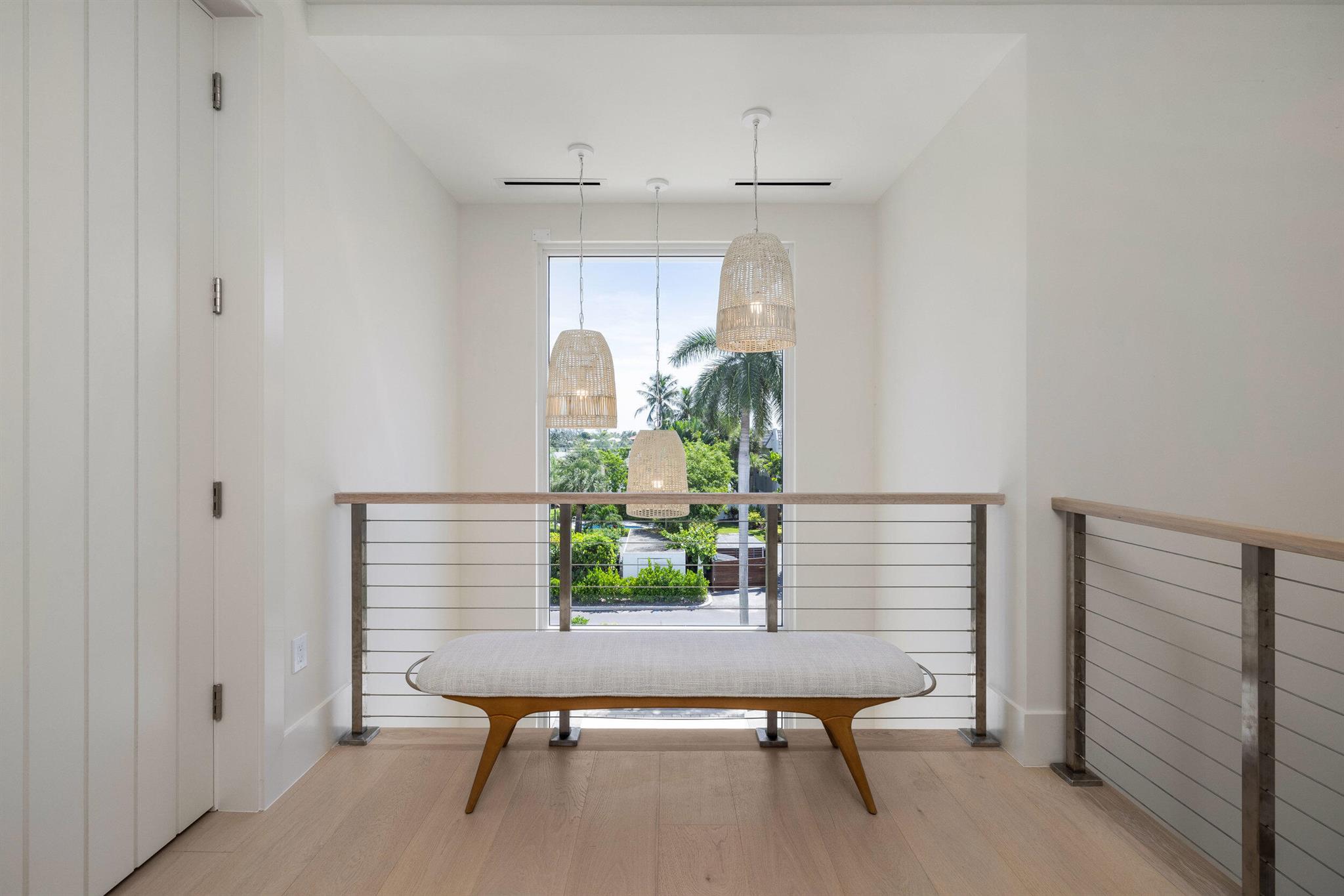 812 Palm Trail