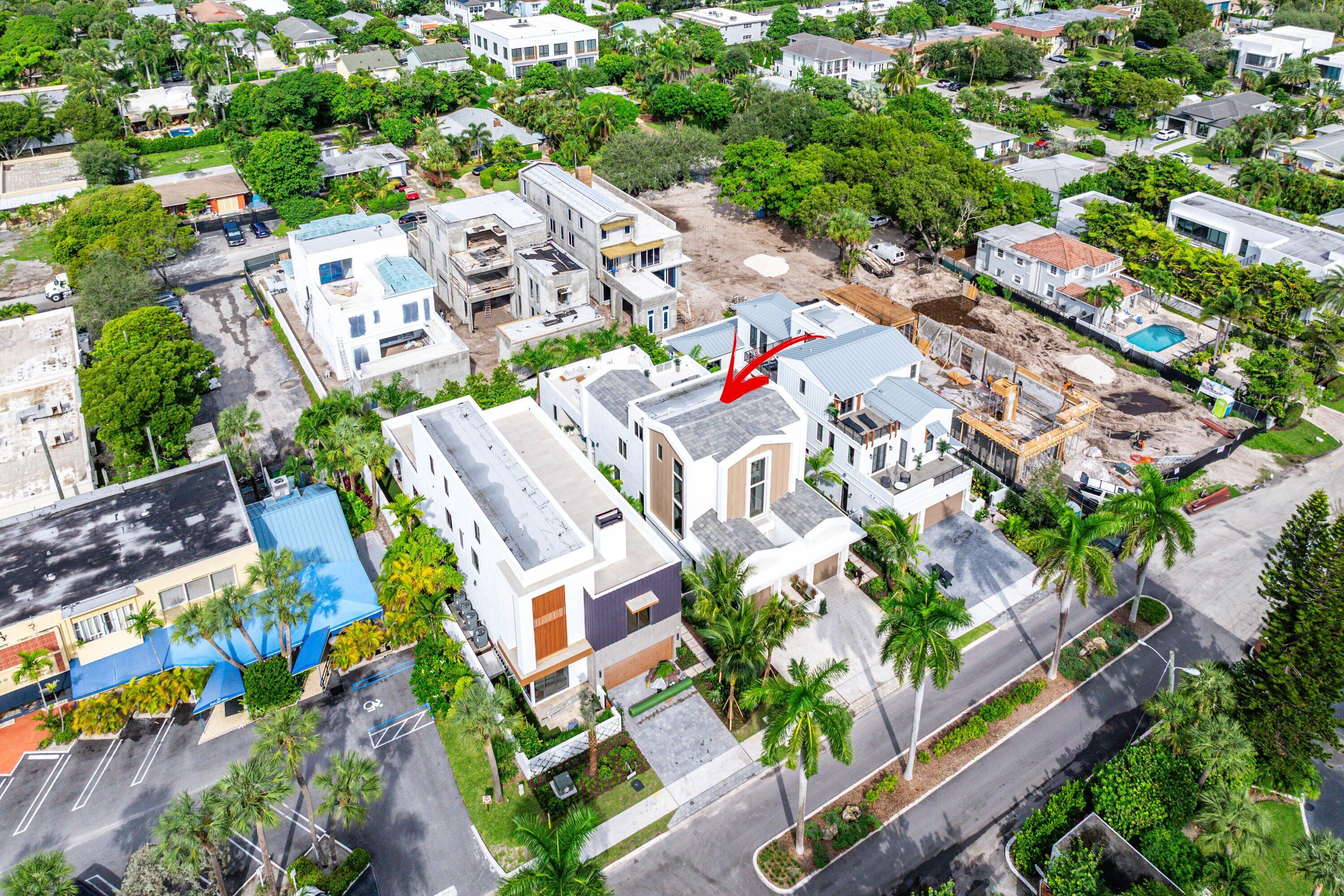 812 Palm Trail