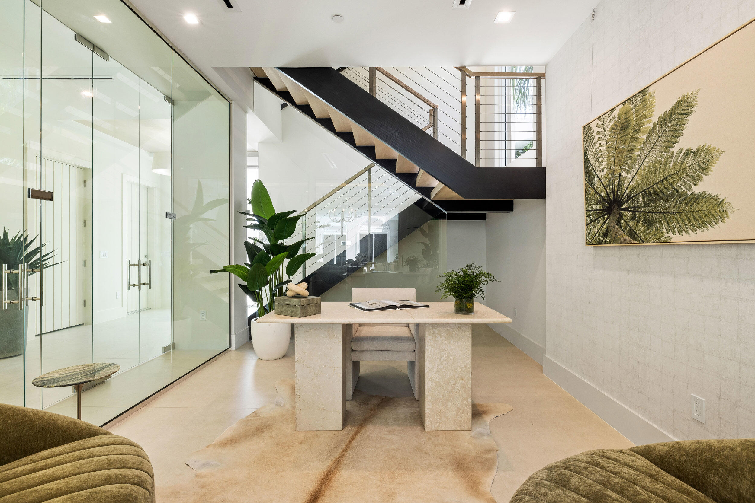 812 Palm Trail