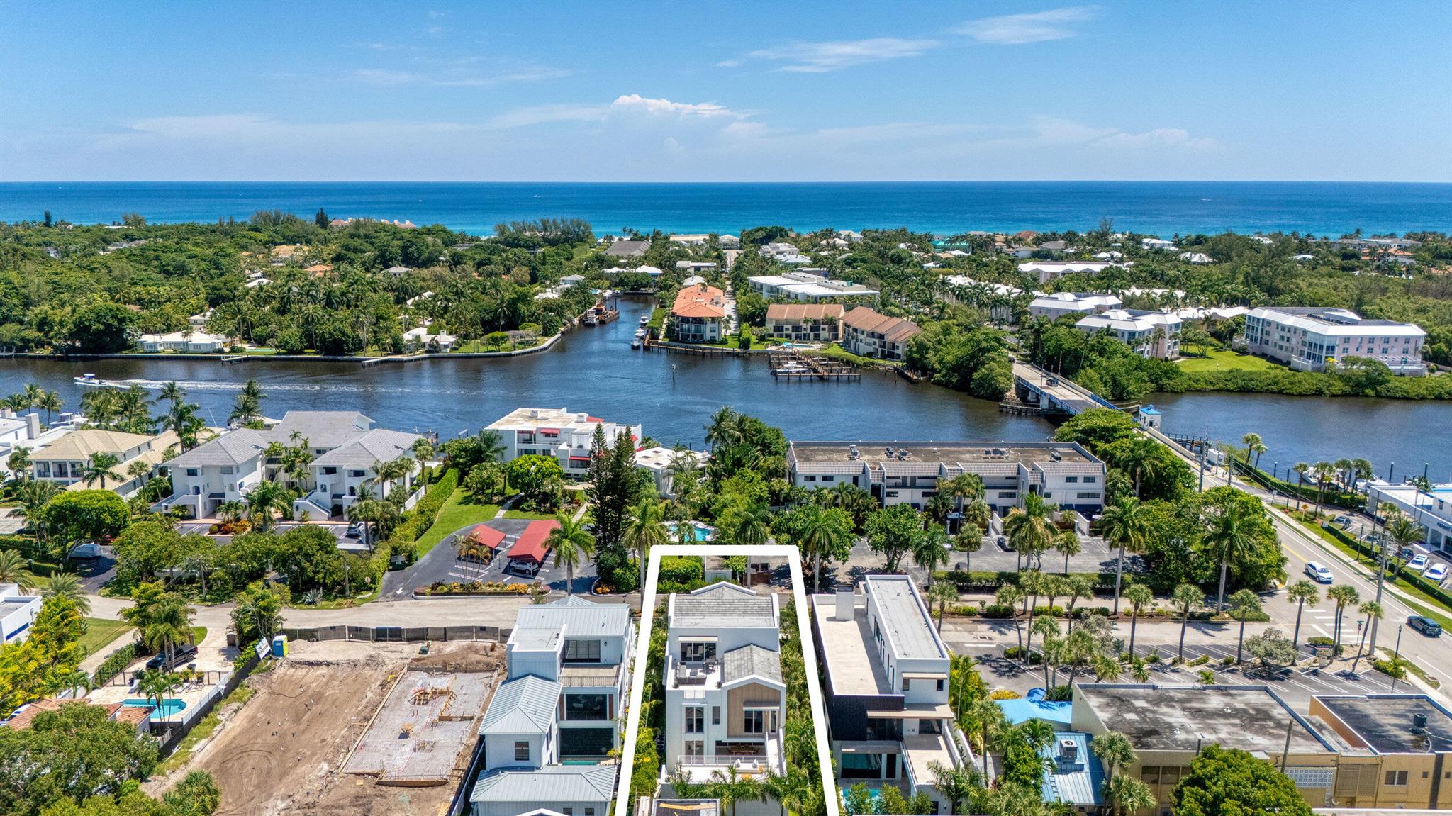 812 Palm Trail