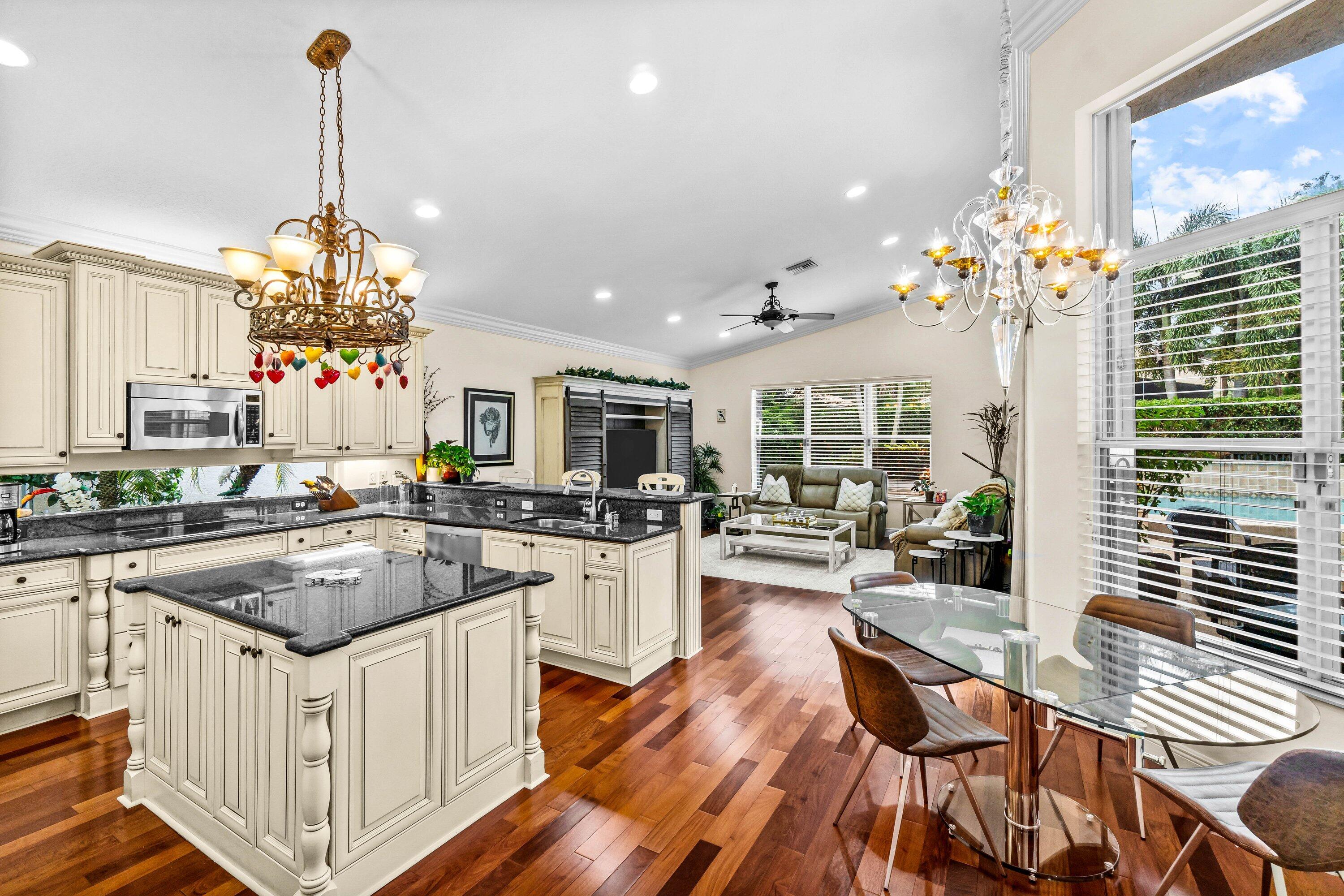 7339 Greenport Cove