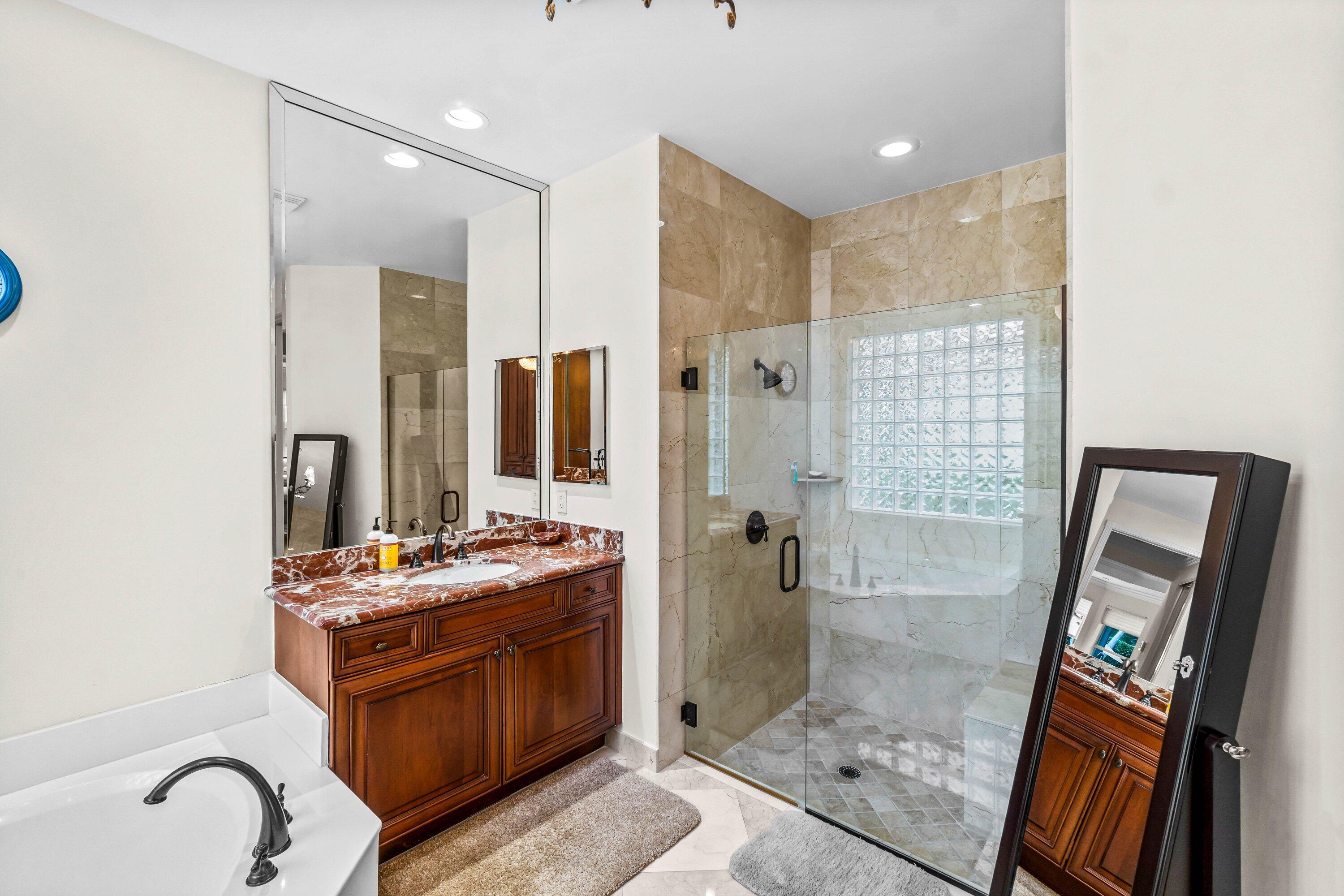 7339 Greenport Cove