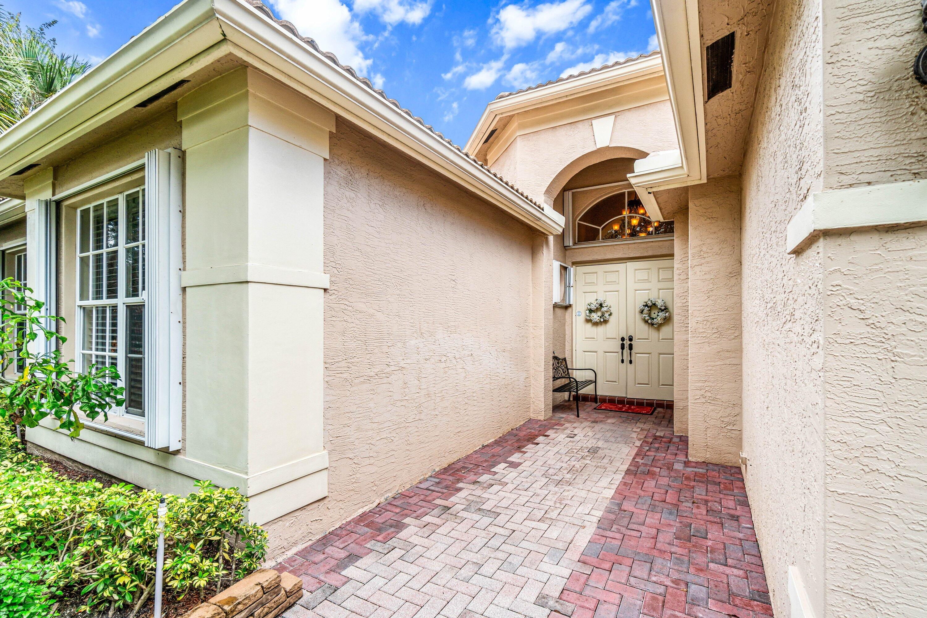 7339 Greenport Cove