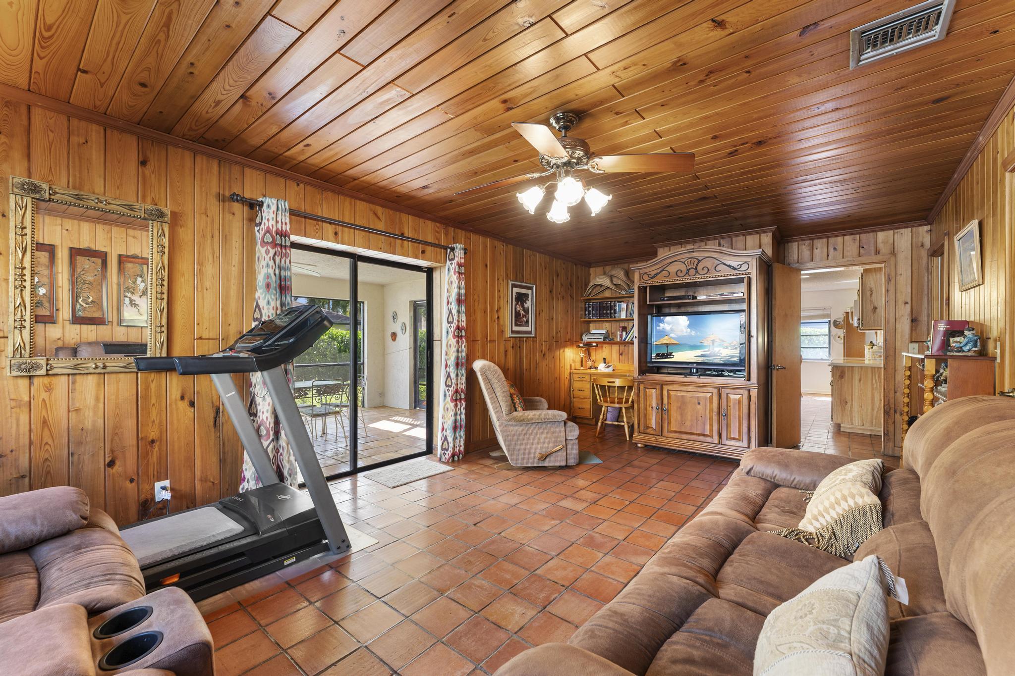2282 Palmetto Road