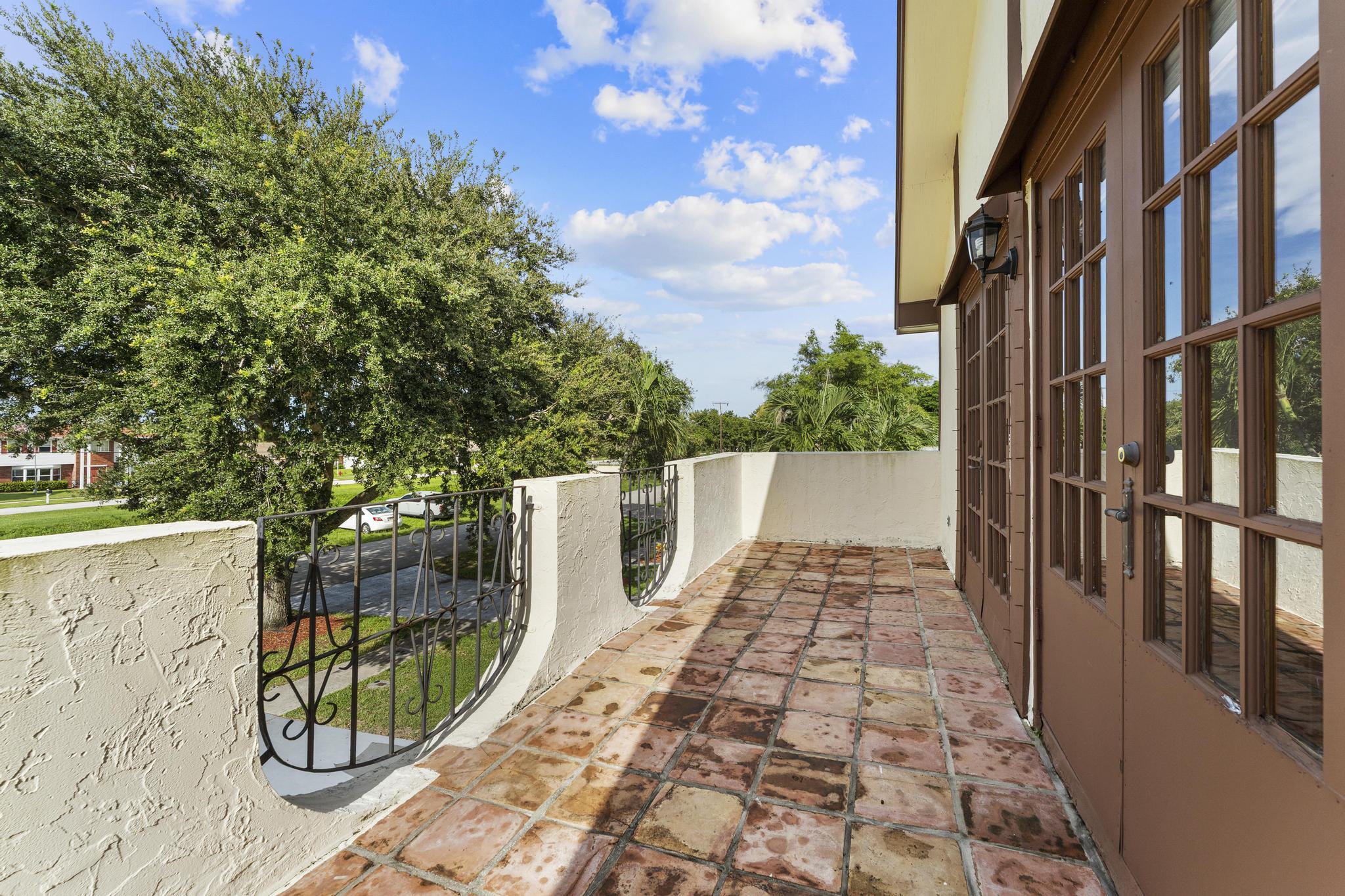 2282 Palmetto Road