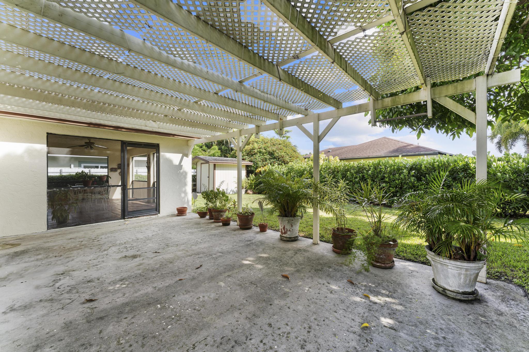 2282 Palmetto Road