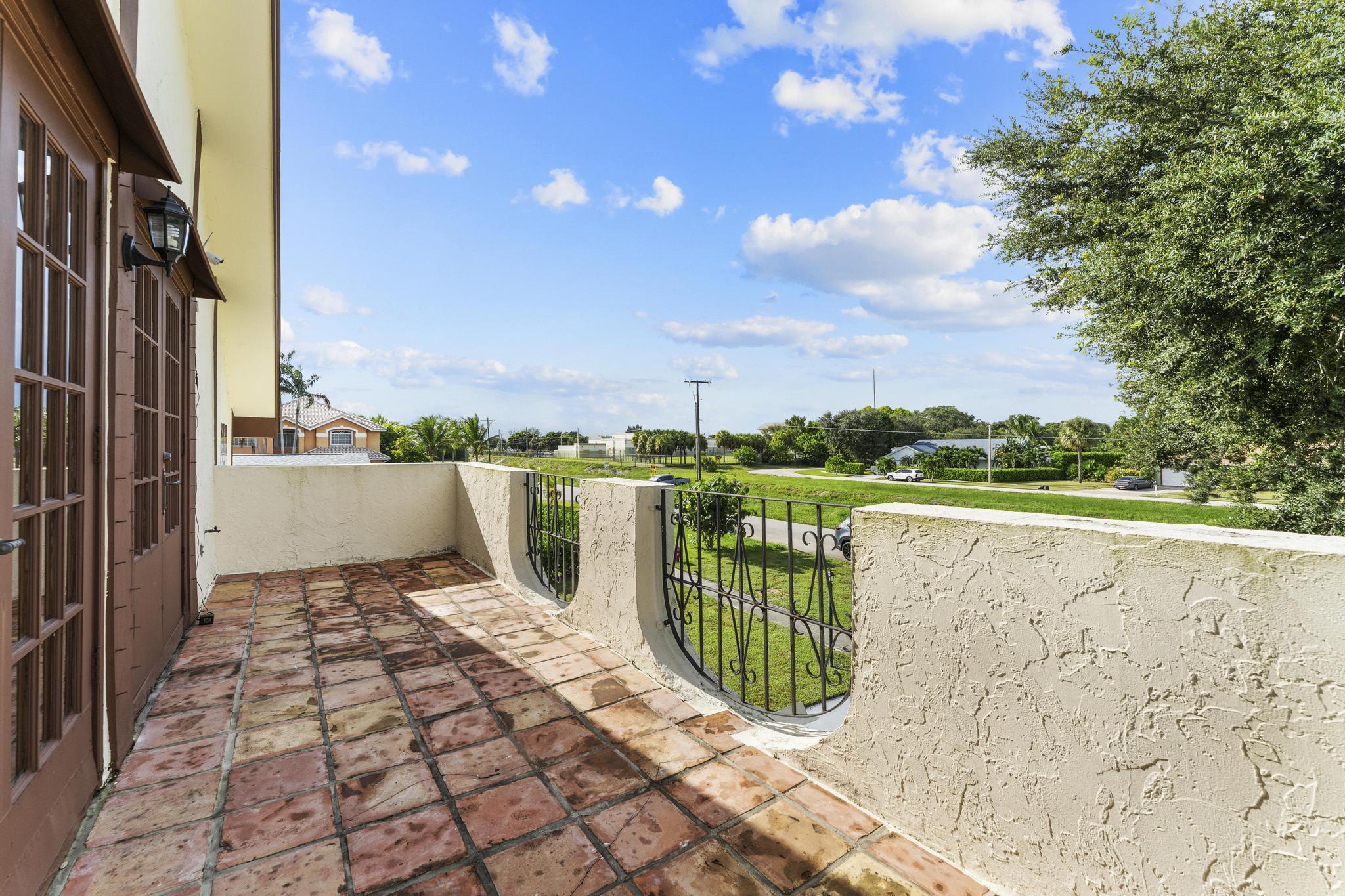 2282 Palmetto Road