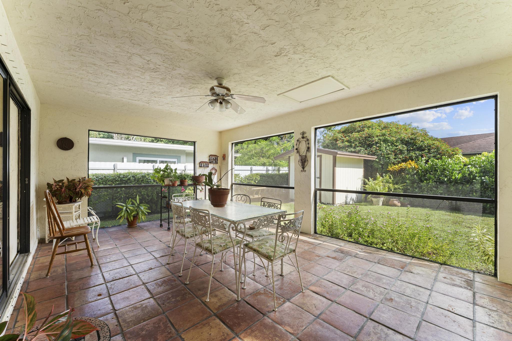 2282 Palmetto Road