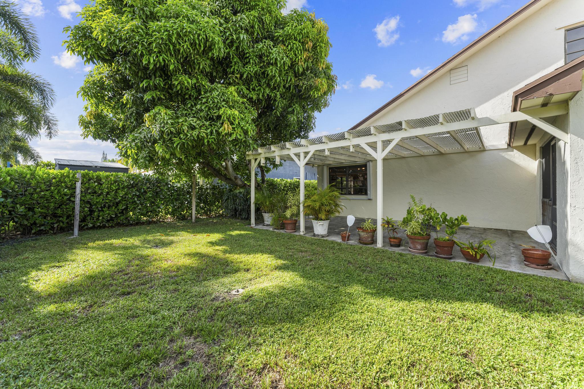 2282 Palmetto Road