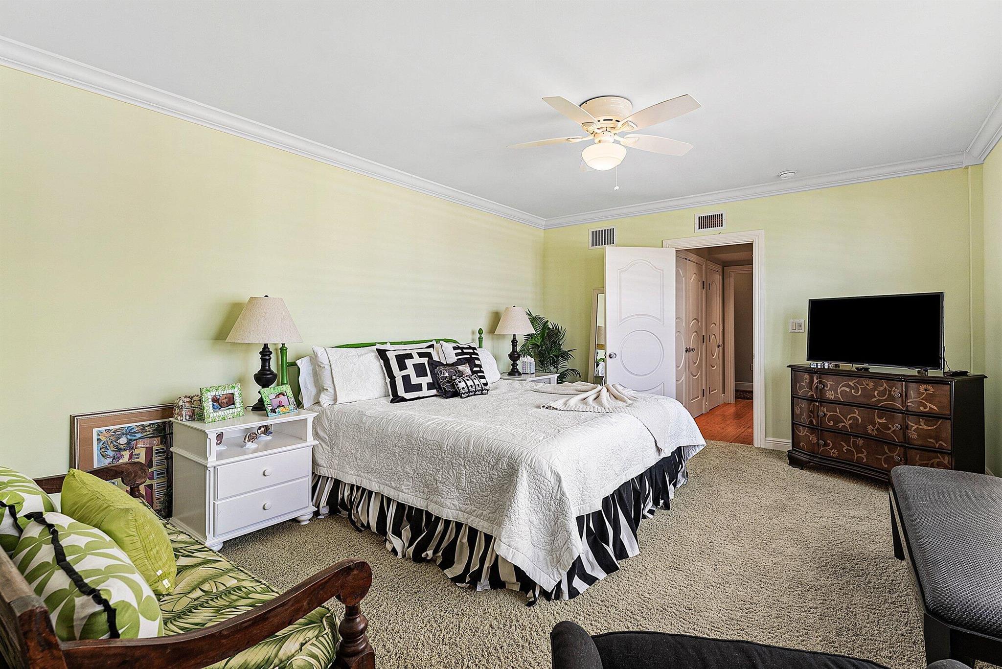 100 N Ocean Boulevard 422