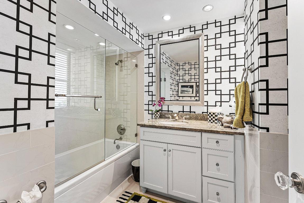 100 N Ocean Boulevard 422