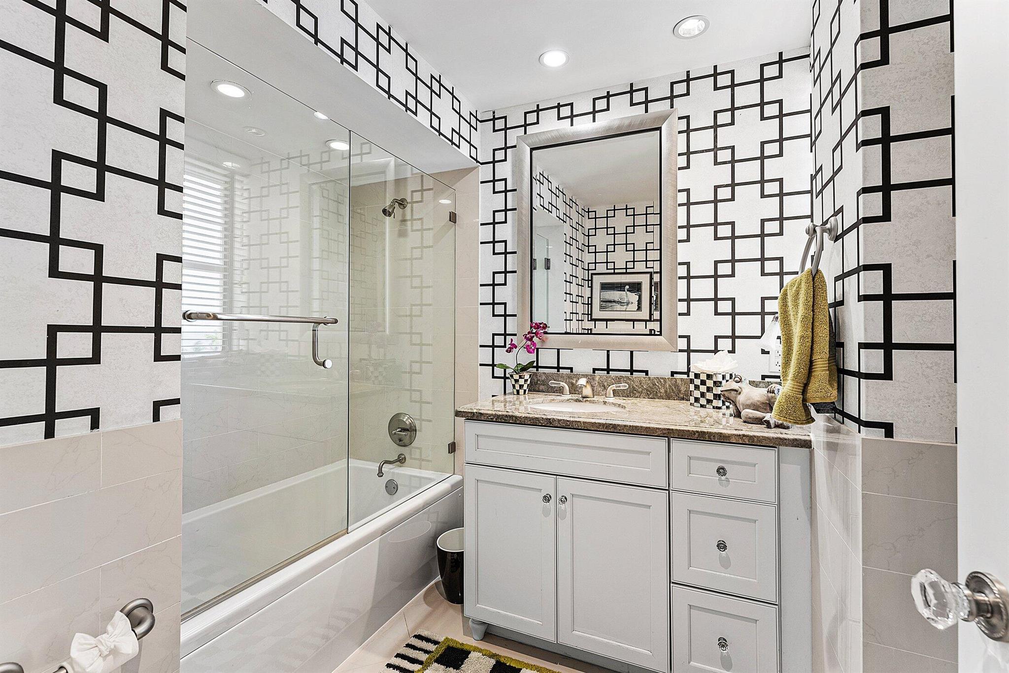 100 N Ocean Boulevard 422