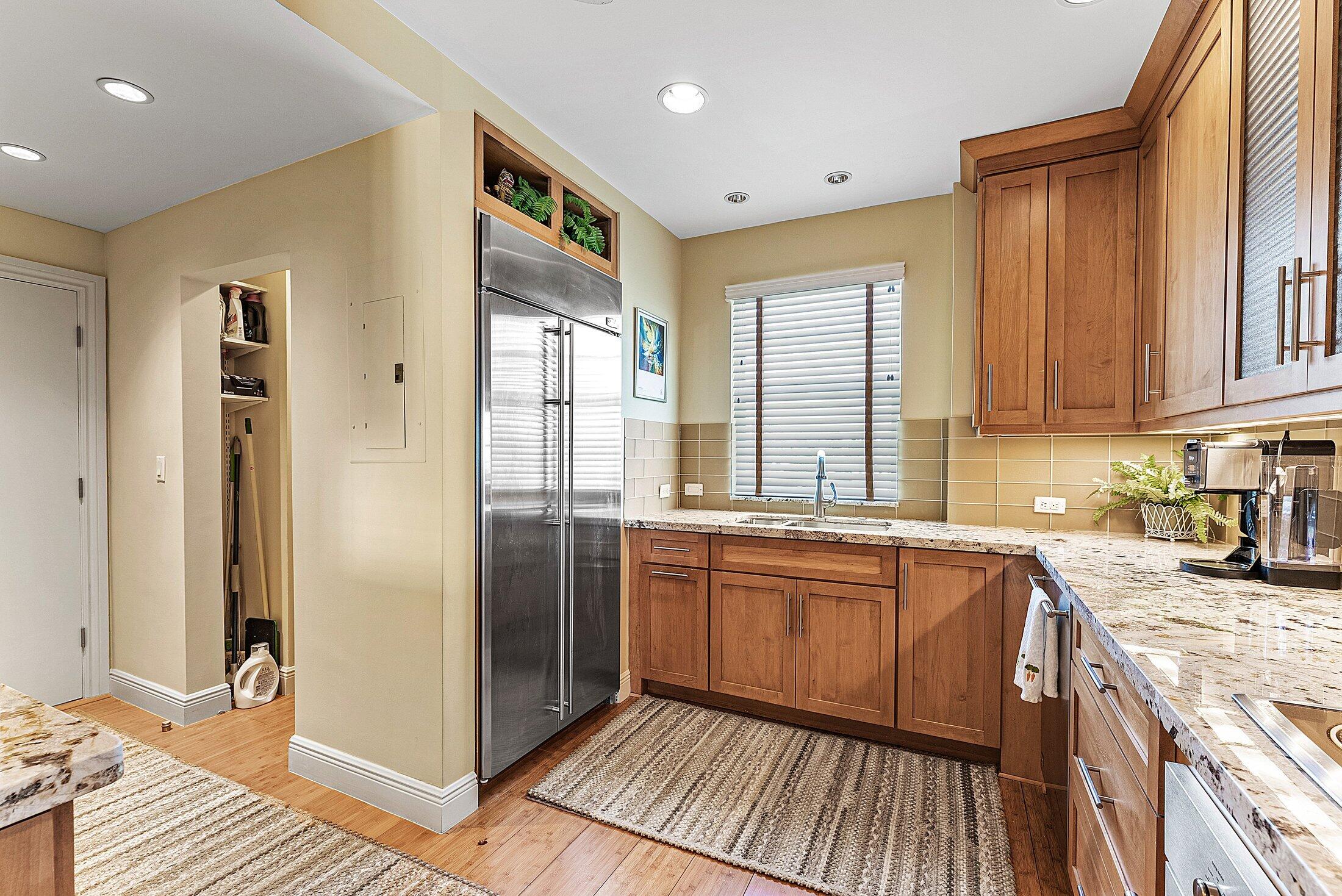 100 N Ocean Boulevard 422