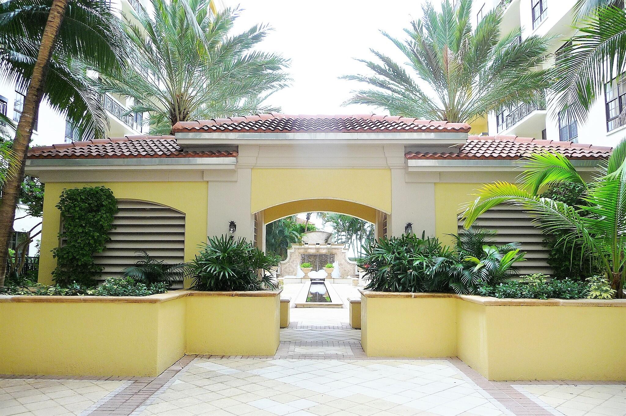 801 S Olive Avenue 903