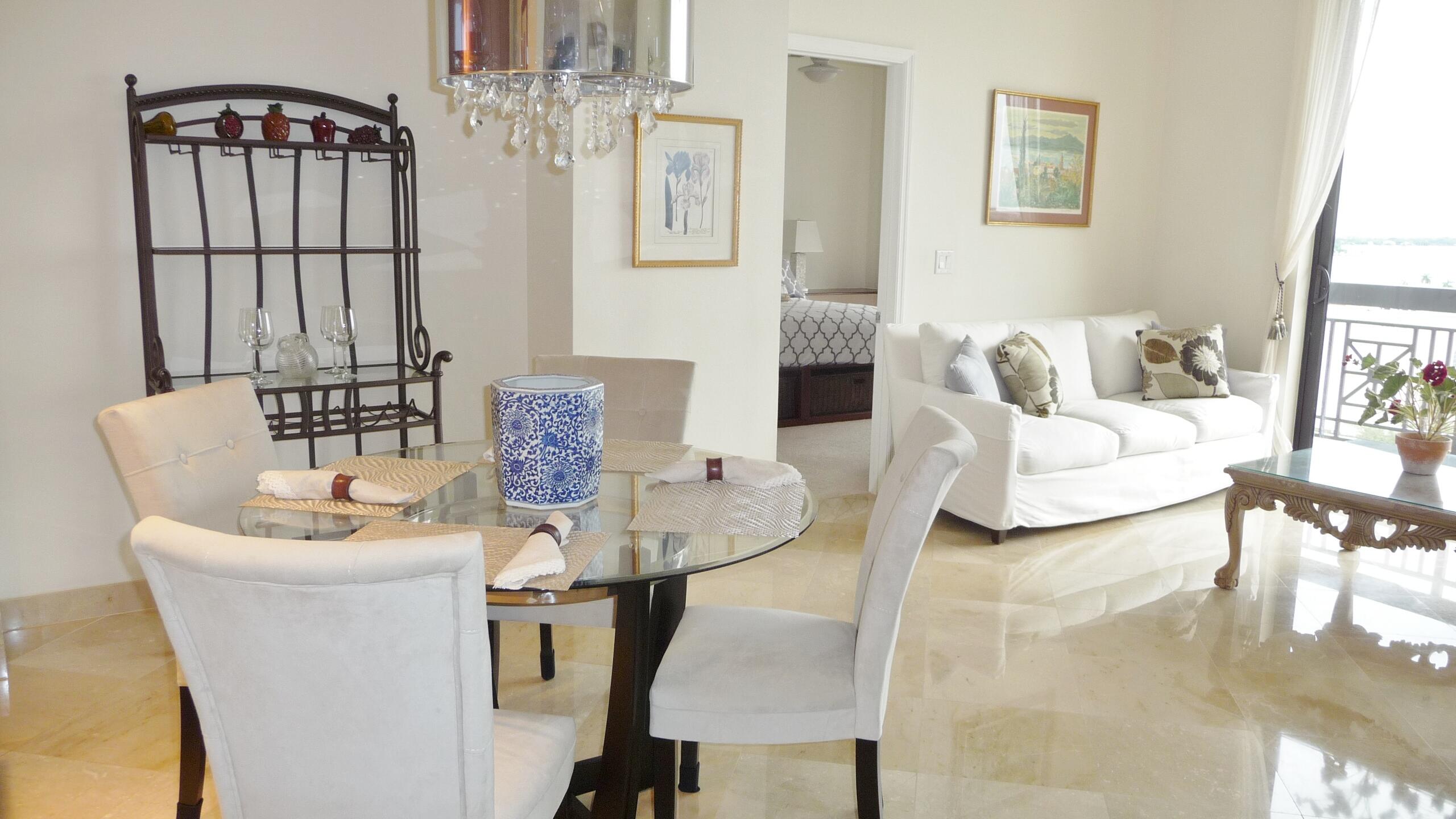 801 S Olive Avenue 903