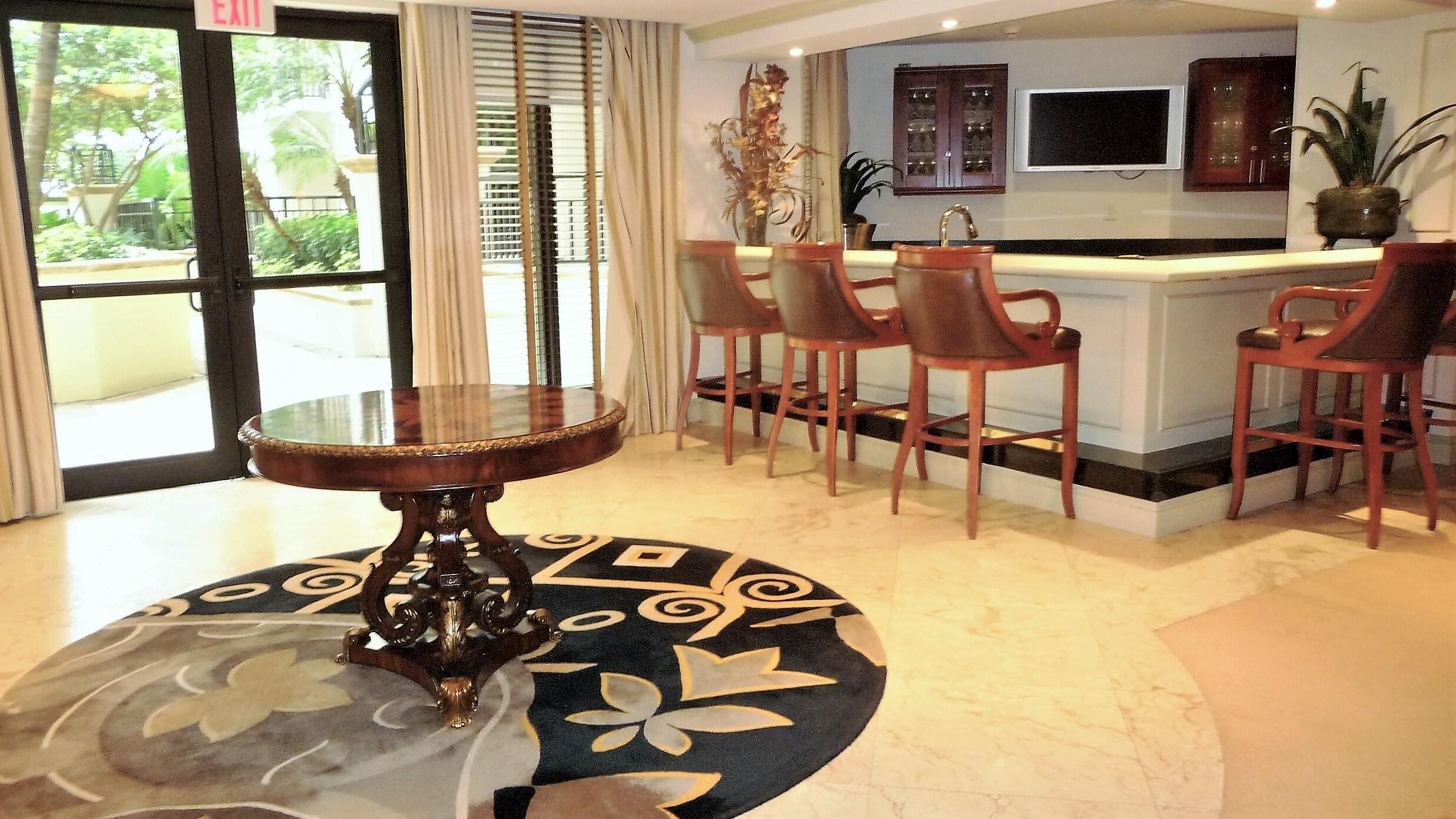 801 S Olive Avenue 903