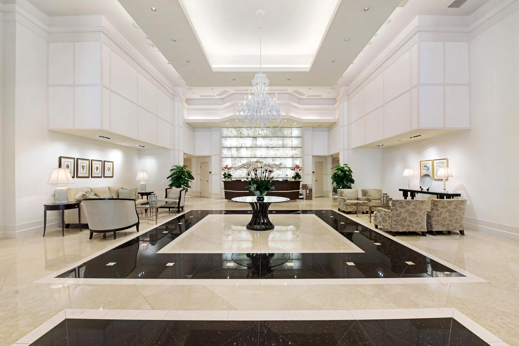 801 S Olive Avenue 903