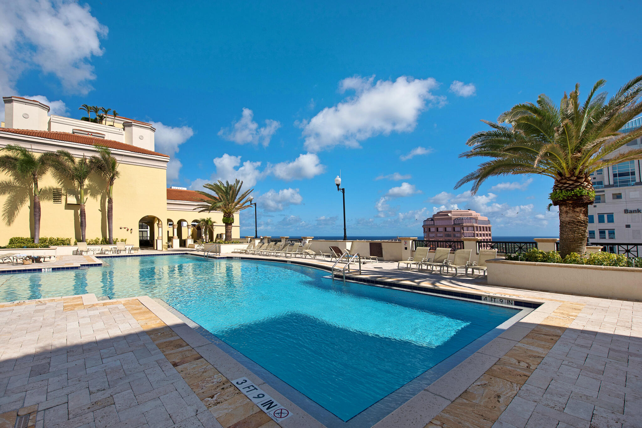 801 S Olive Avenue 903