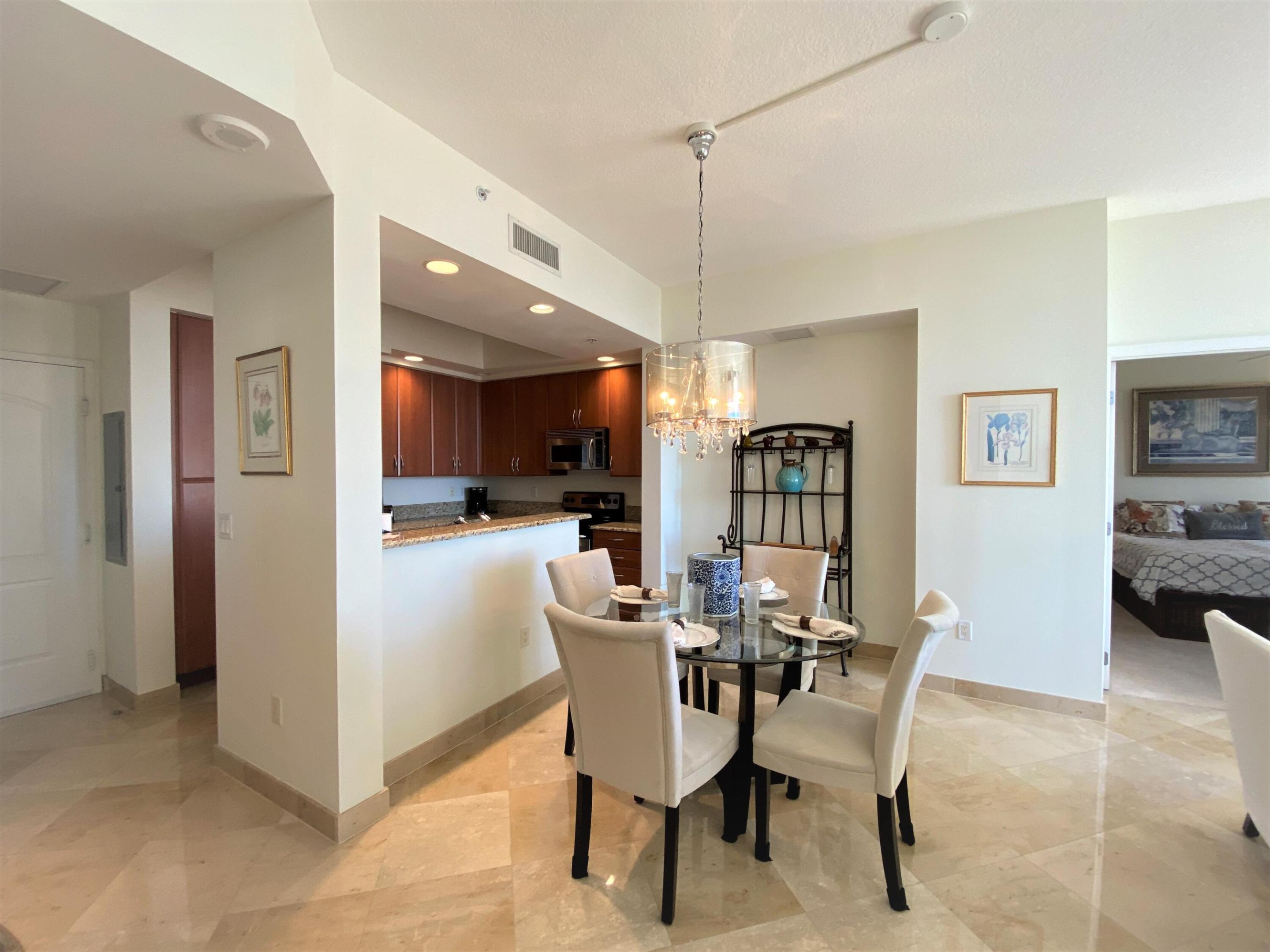 801 S Olive Avenue 903