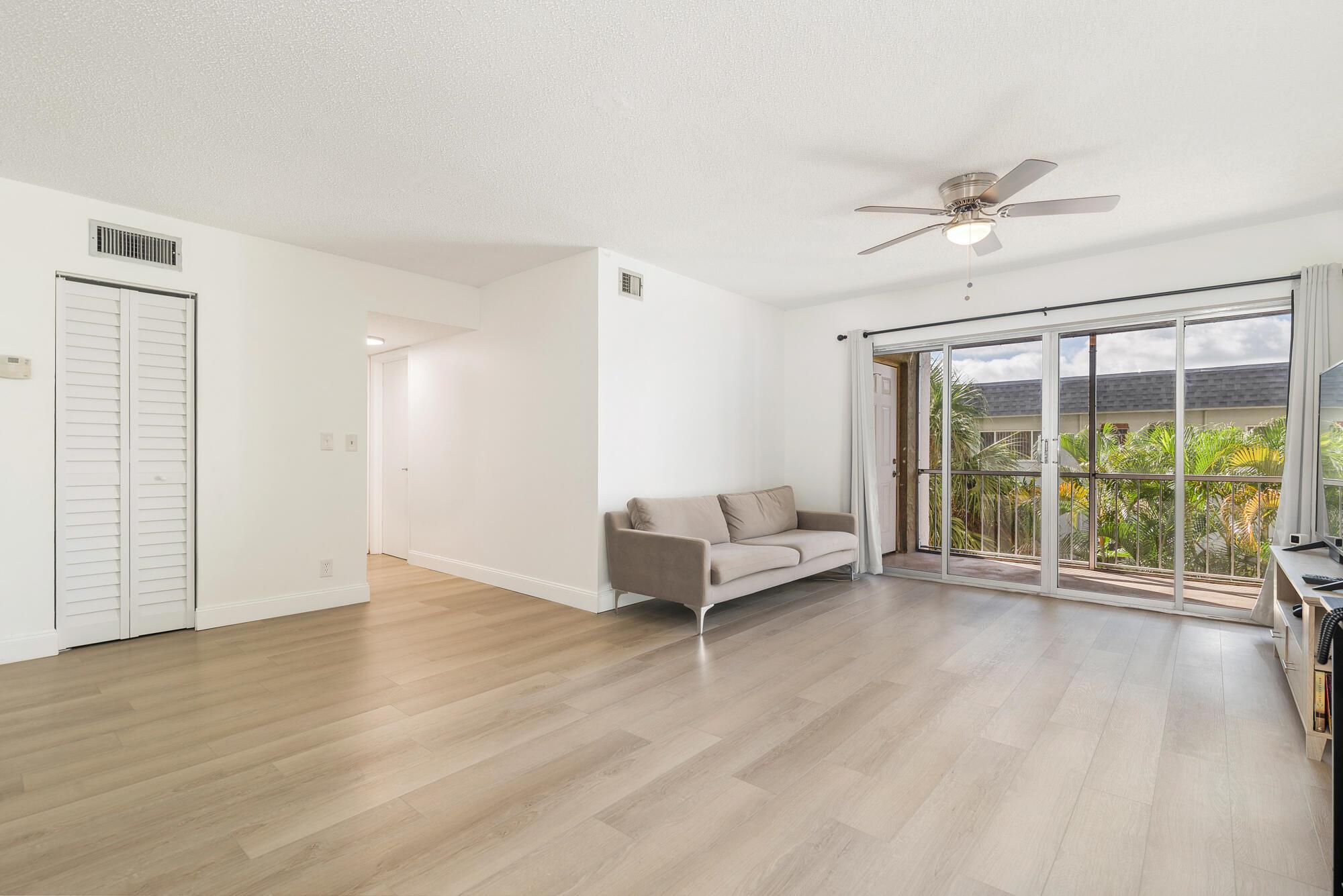 505 Spencer Drive 207