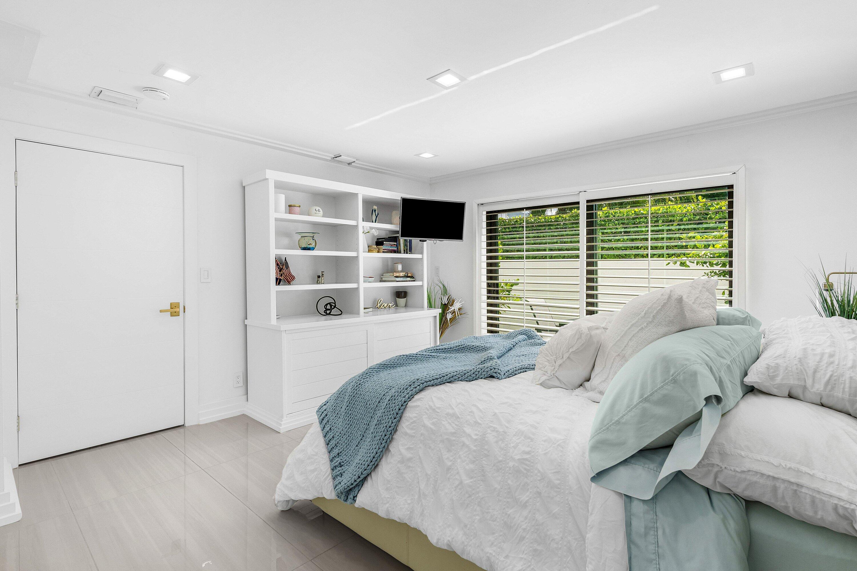 931 Palm Trail 4