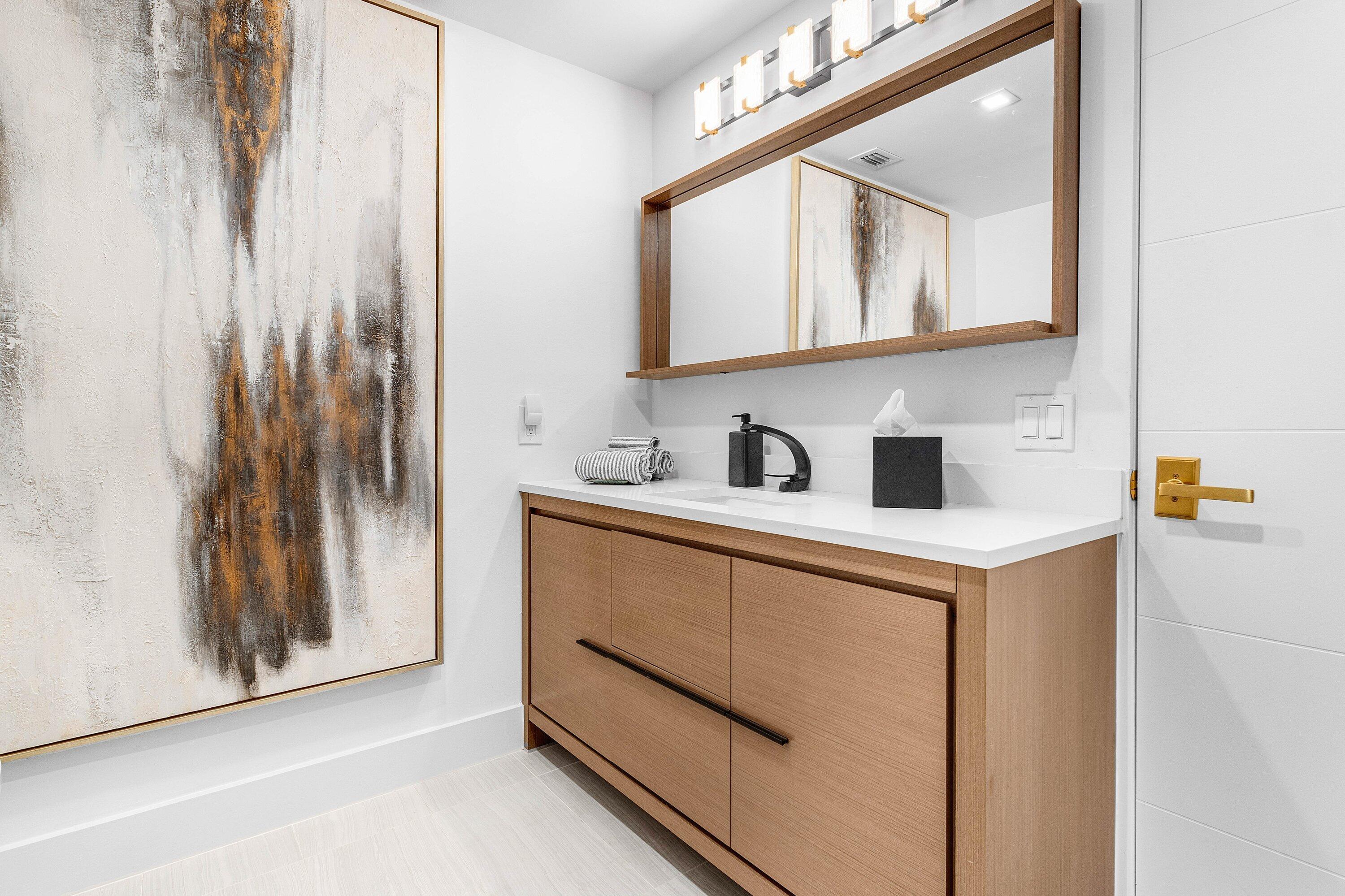 931 Palm Trail 4
