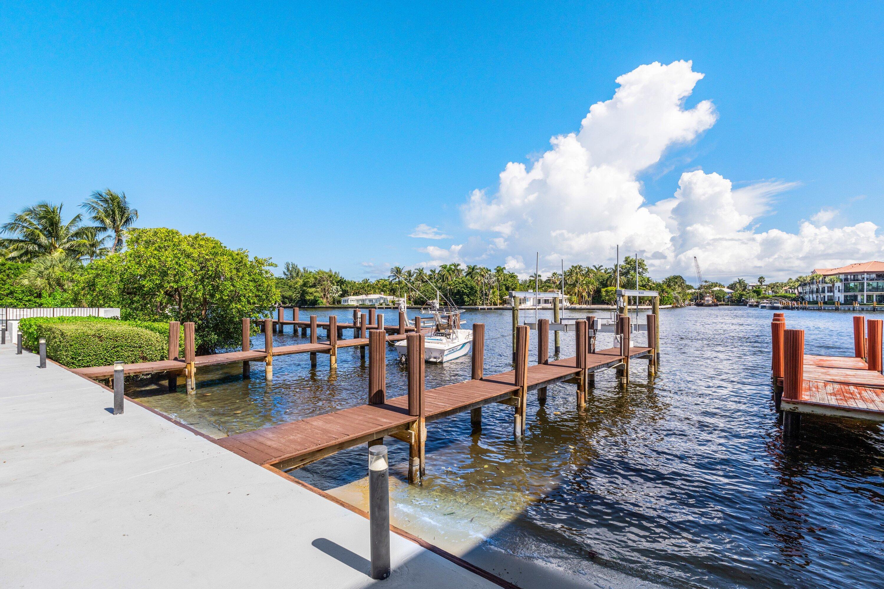 931 Palm Trail 4