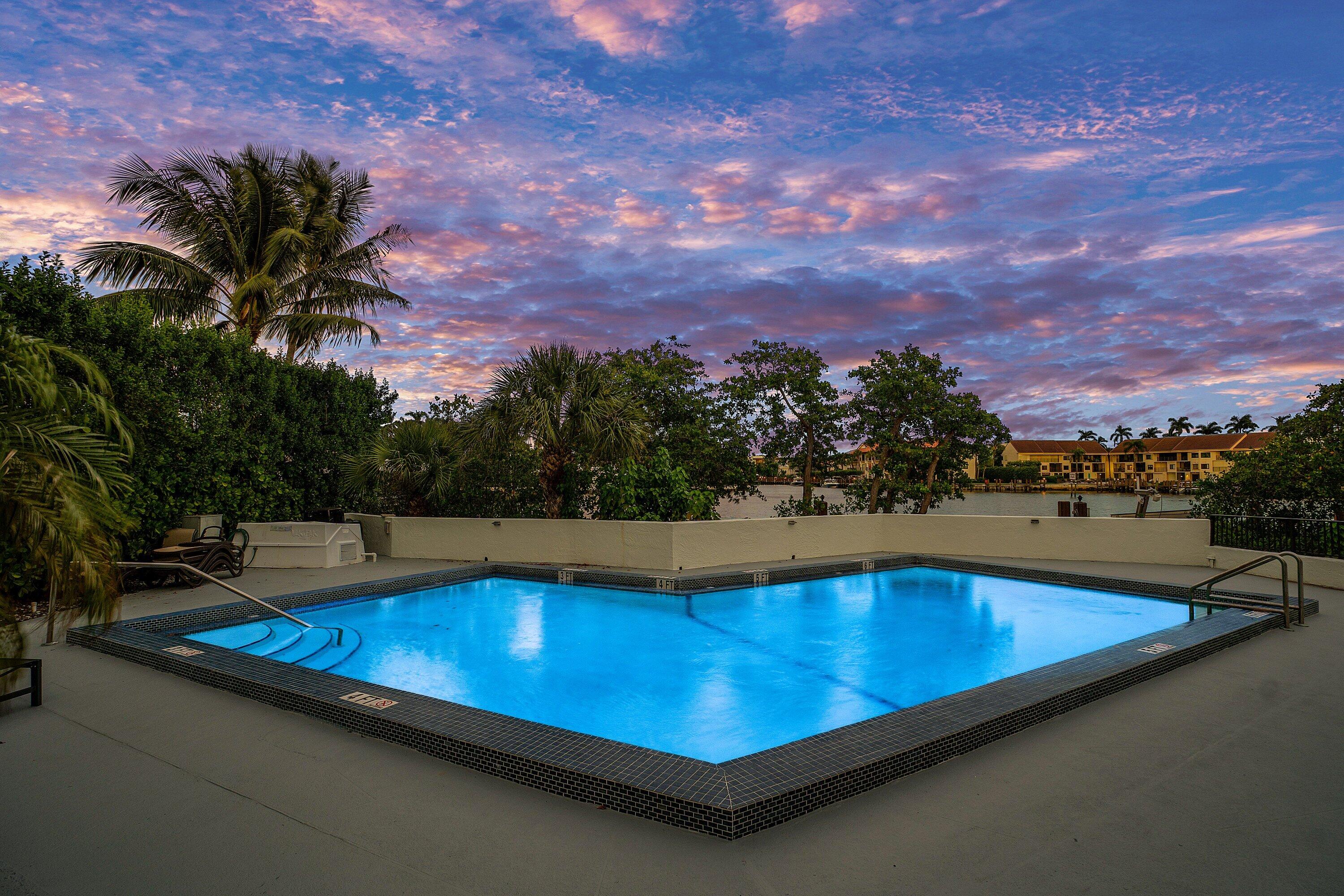 931 Palm Trail 4