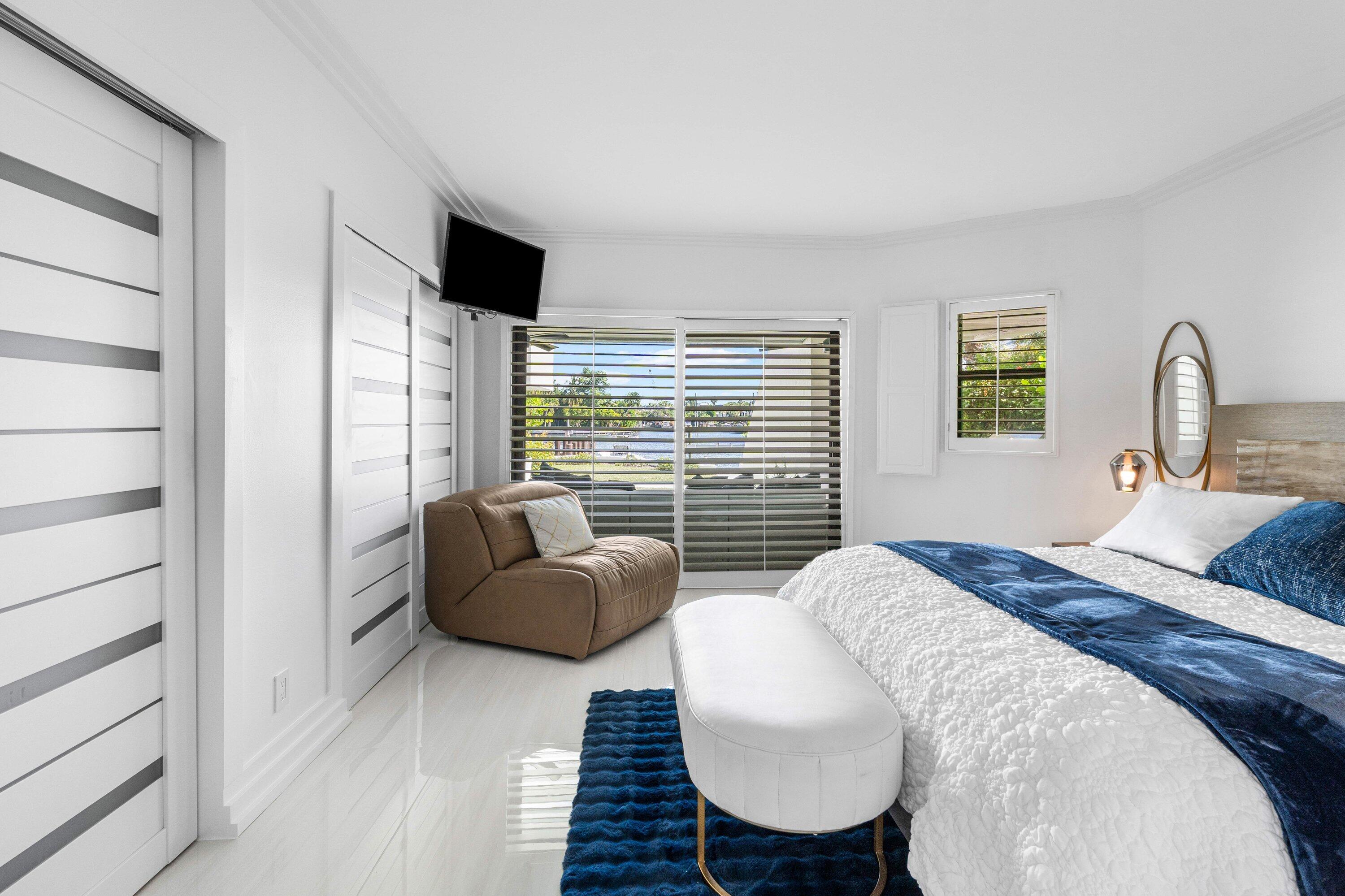 931 Palm Trail 4