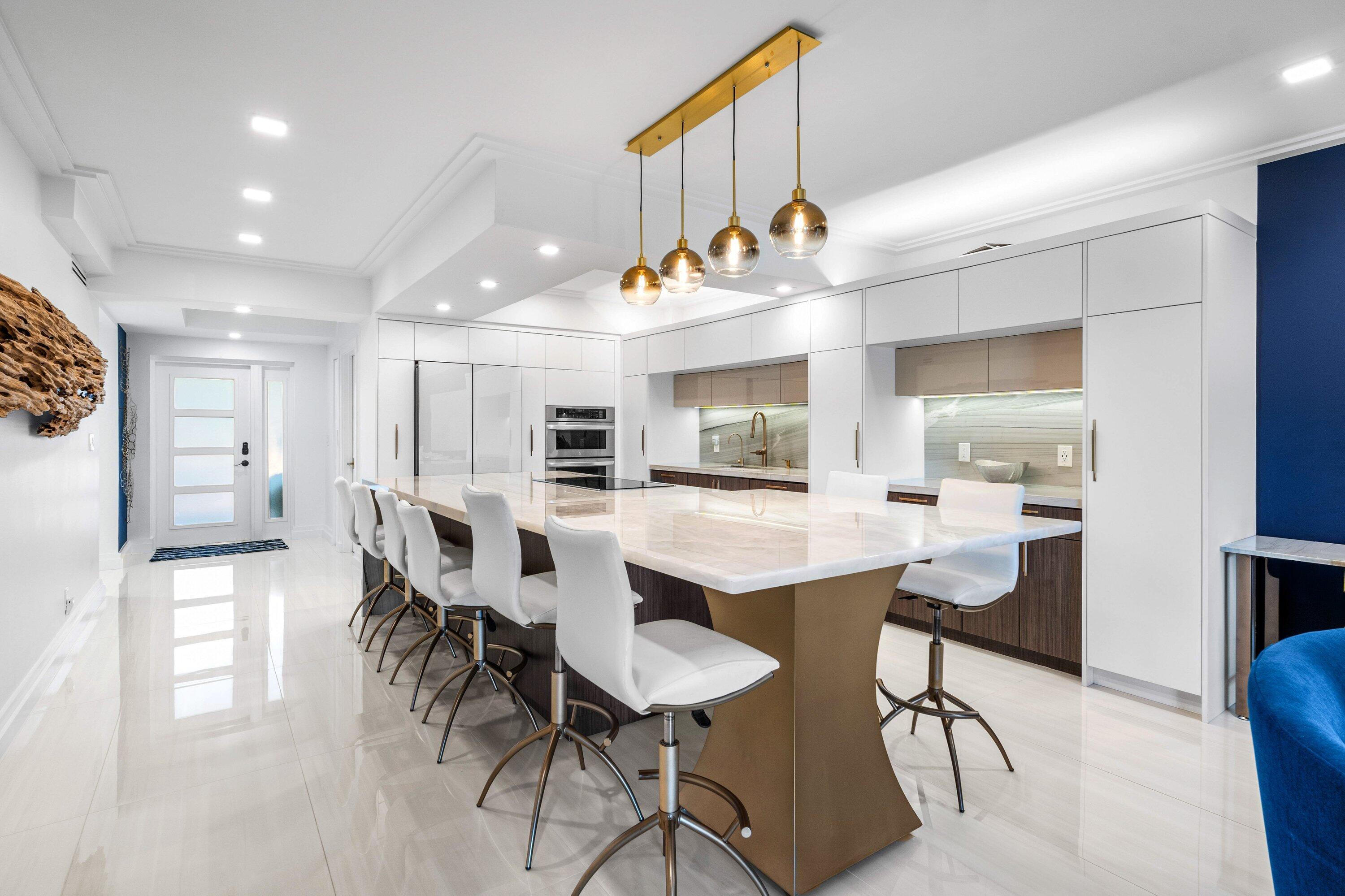 931 Palm Trail 4