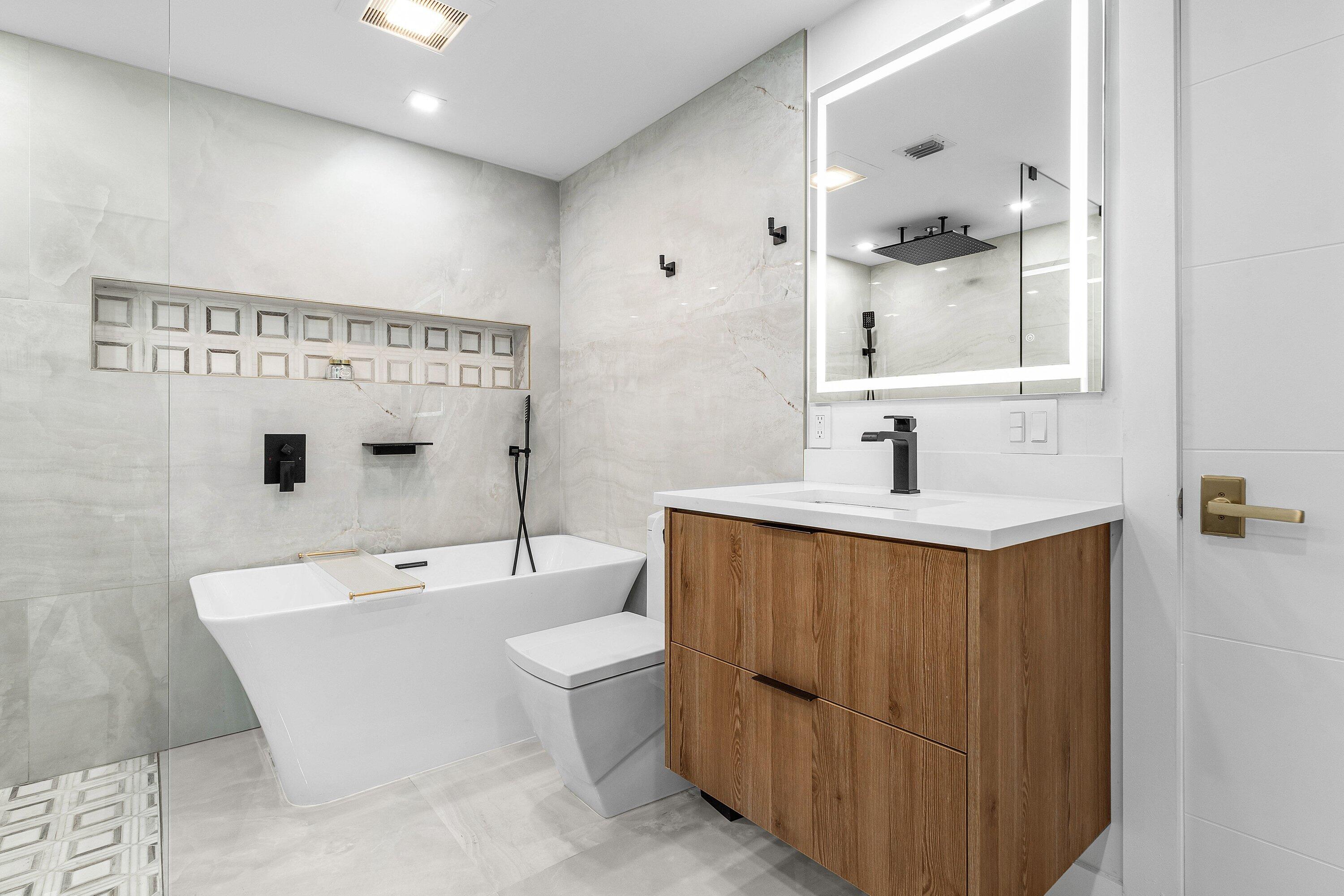 931 Palm Trail 4