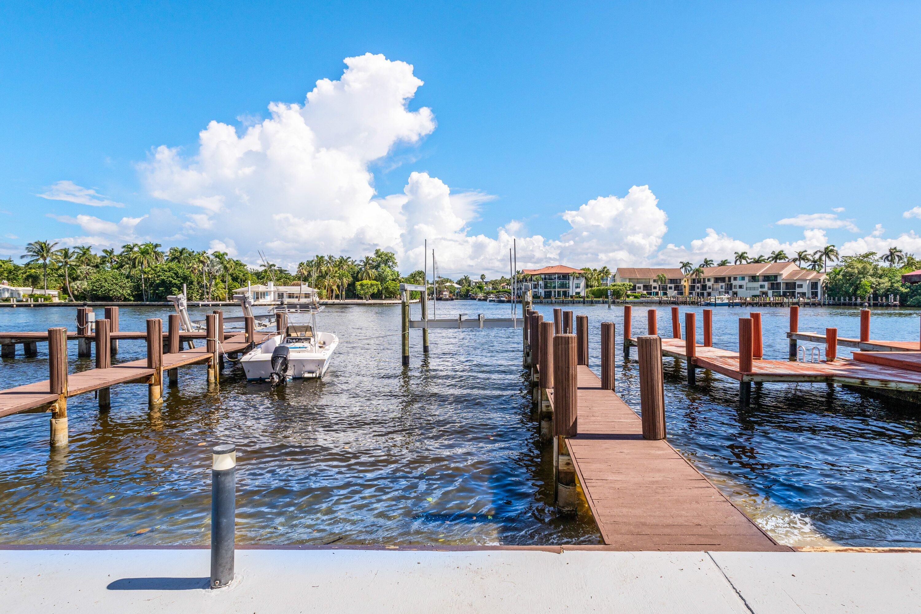 931 Palm Trail 4