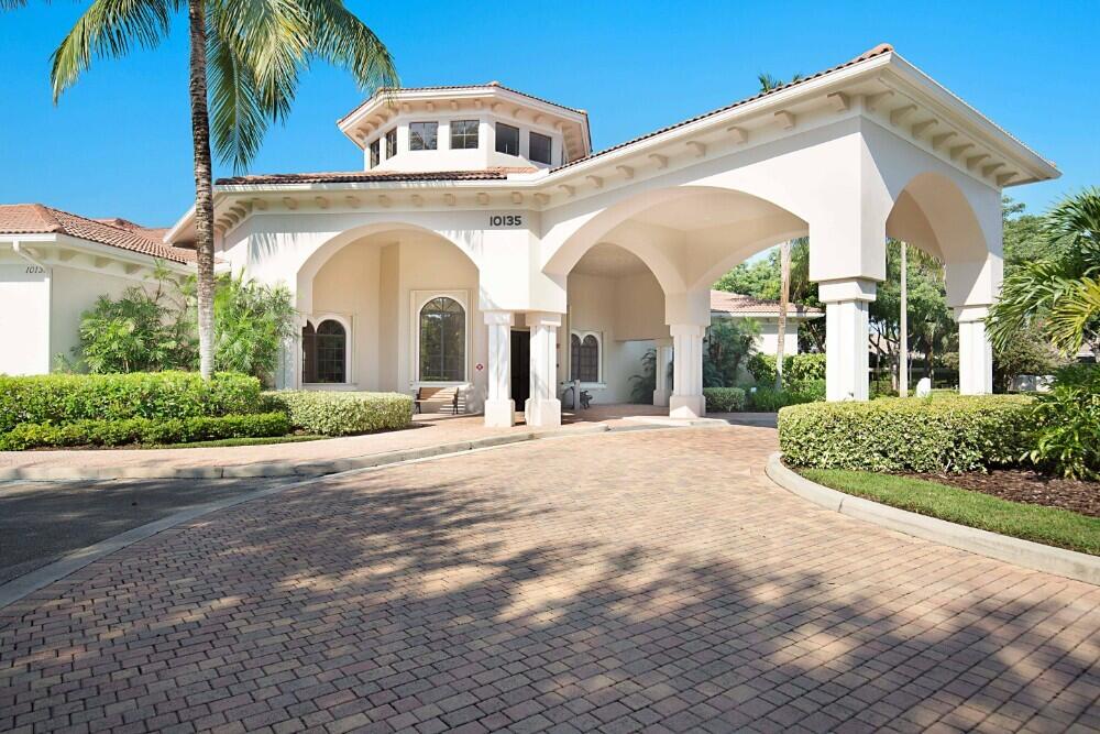 7001 Antinori Lane