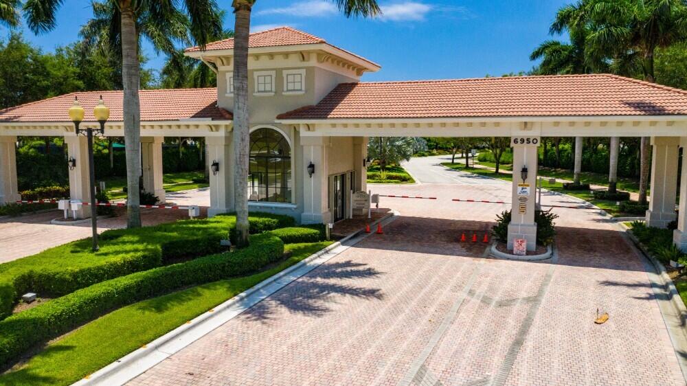 7001 Antinori Lane