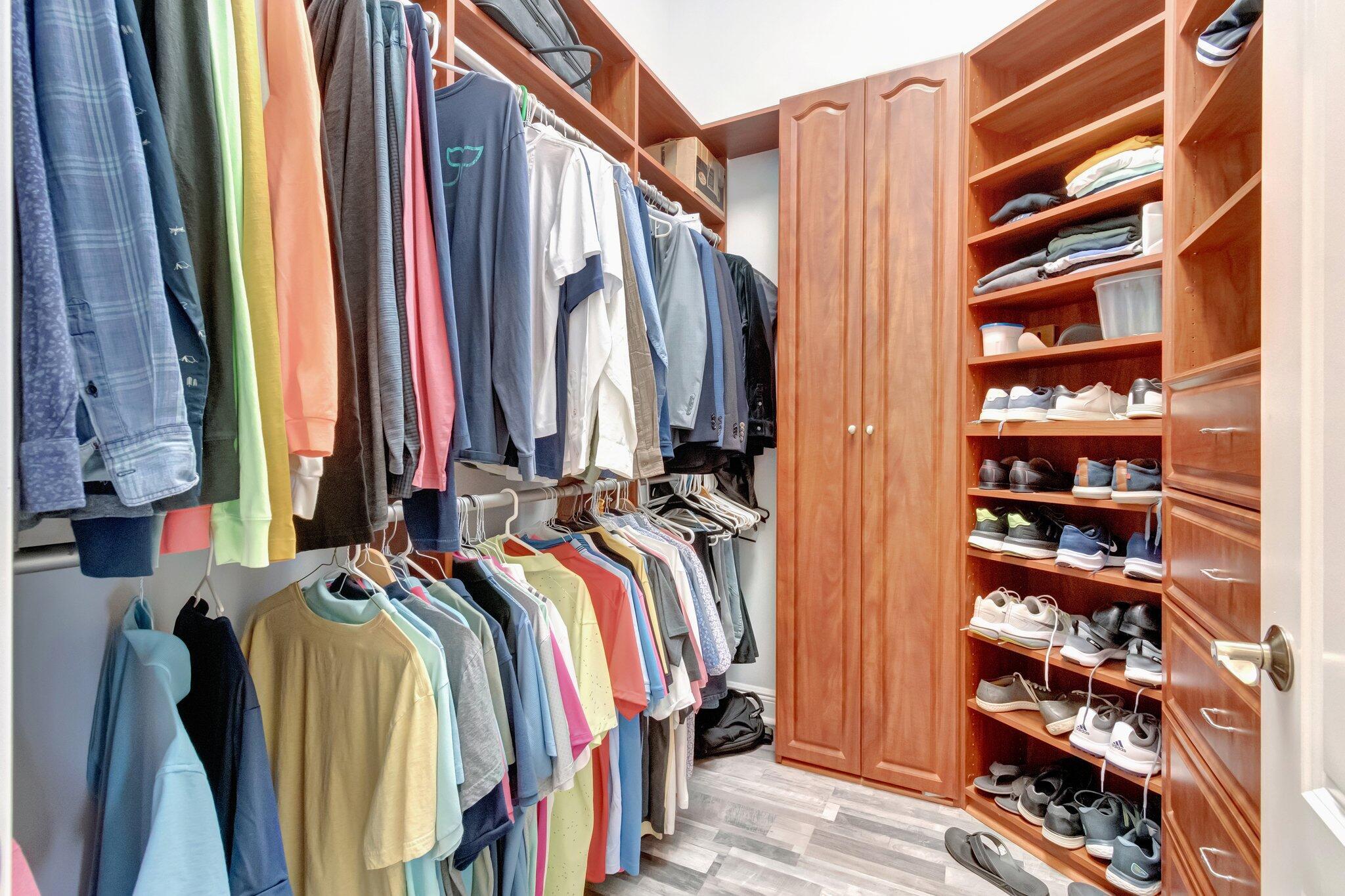 8964 Stone Pier Drive