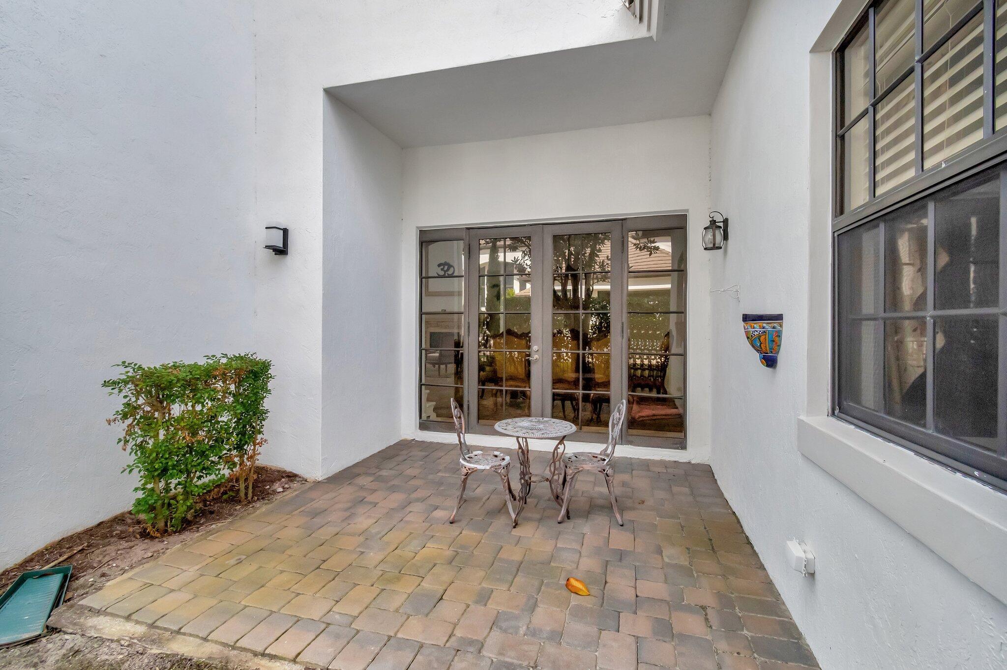 8964 Stone Pier Drive