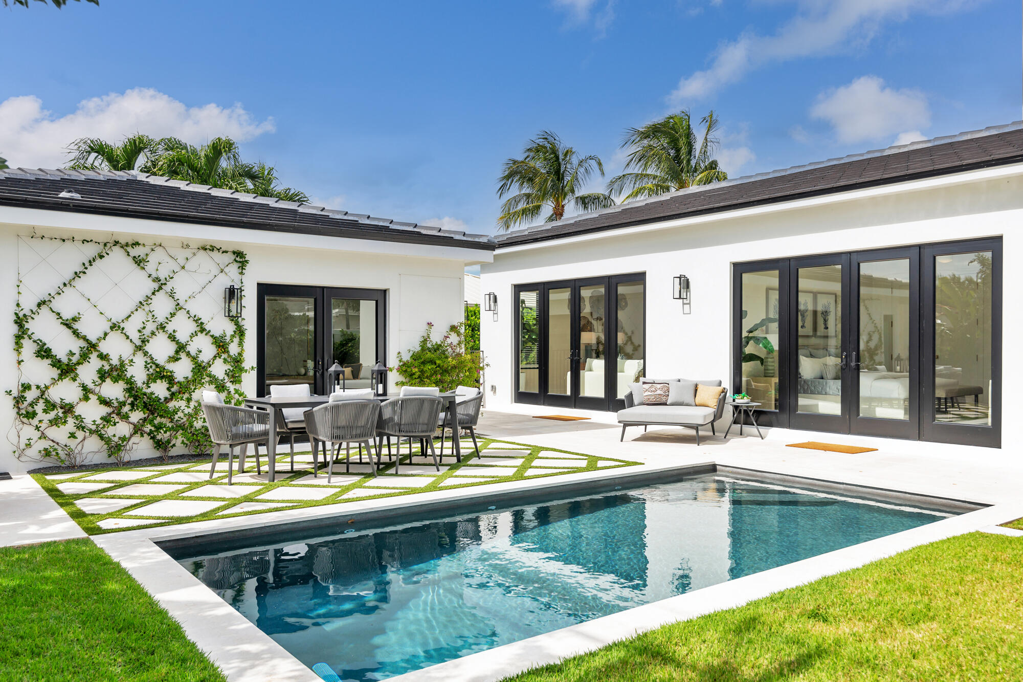 338 Alhambra Place