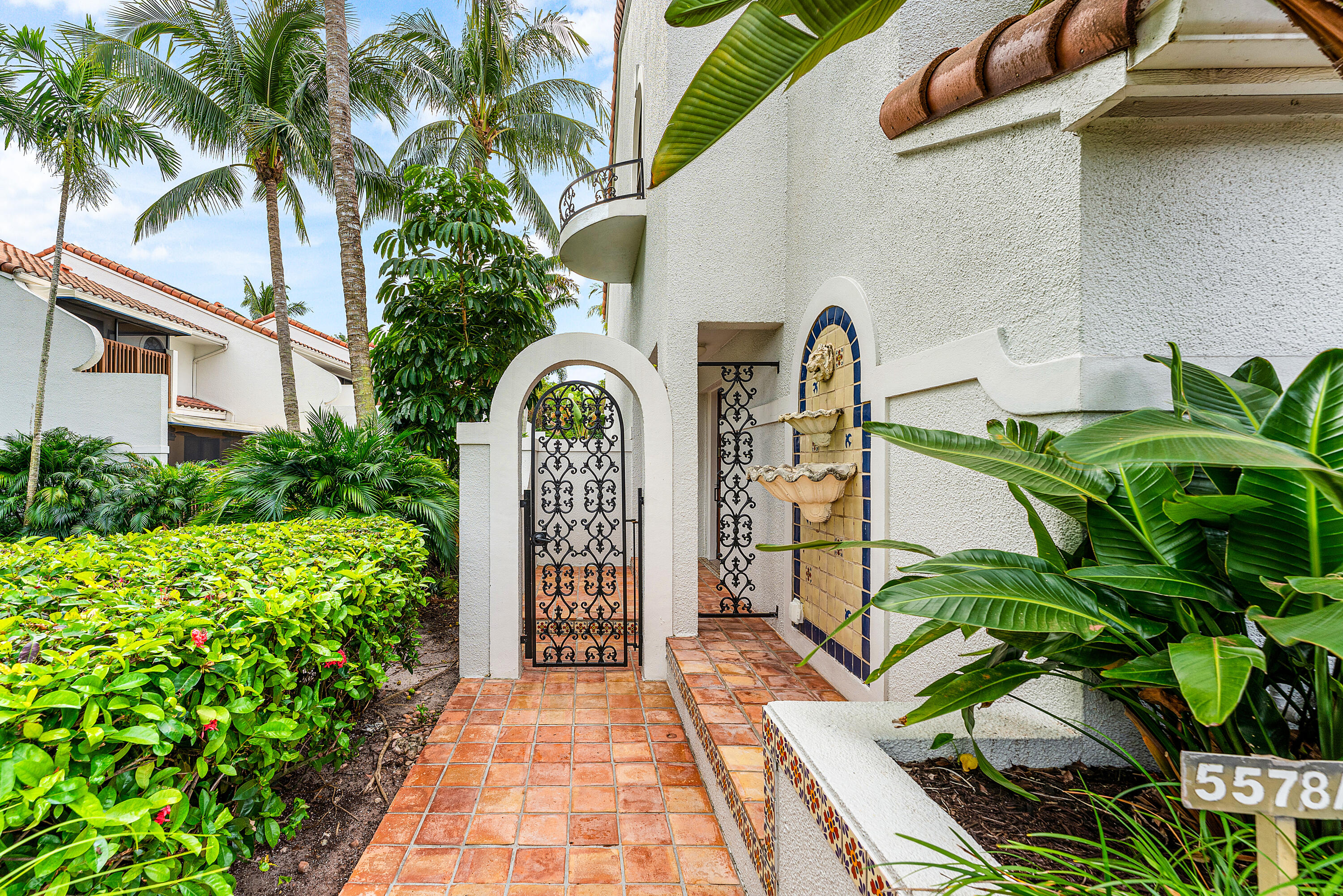 5578a N Ocean Boulevard 28f