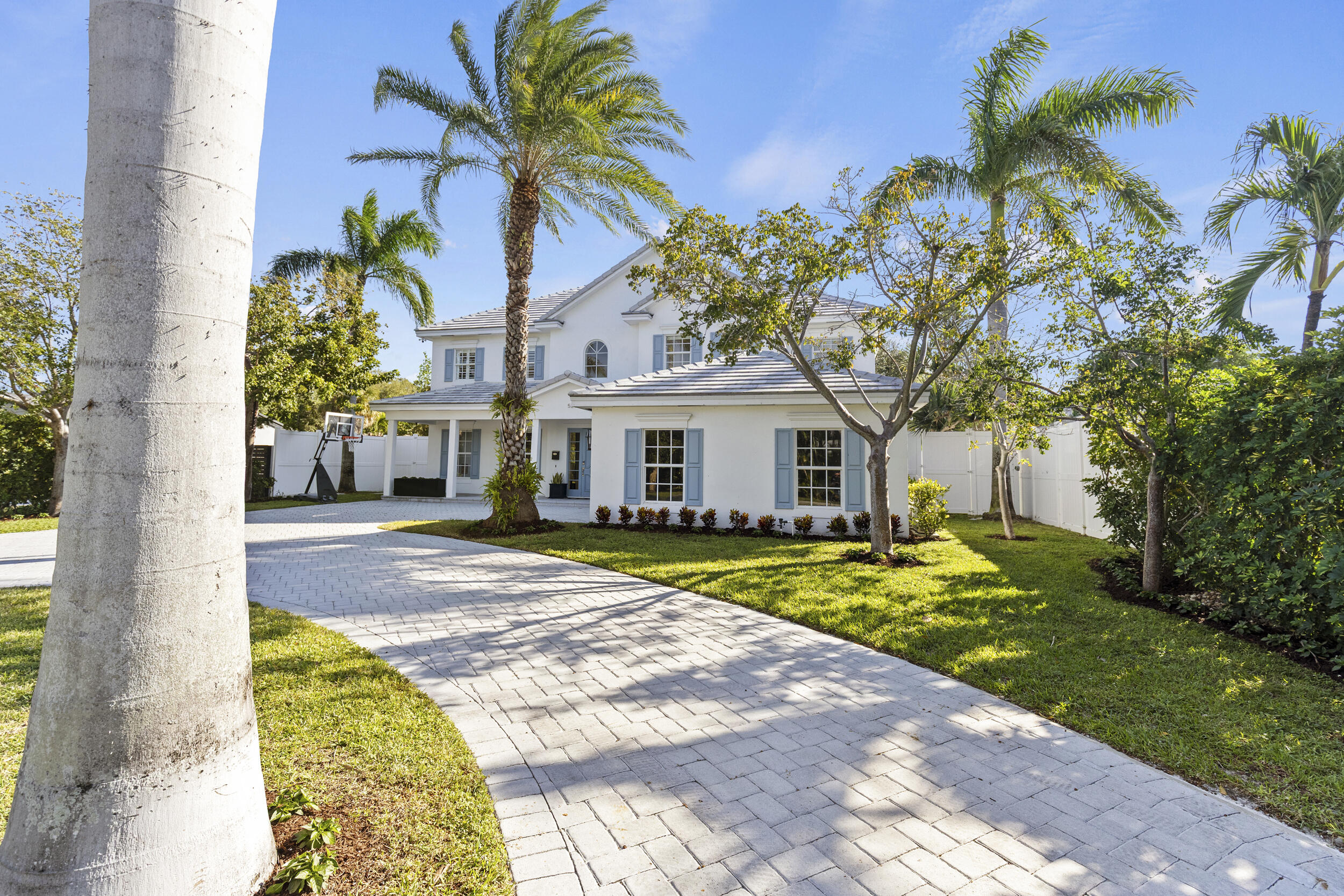 527 NW 1st Avenue