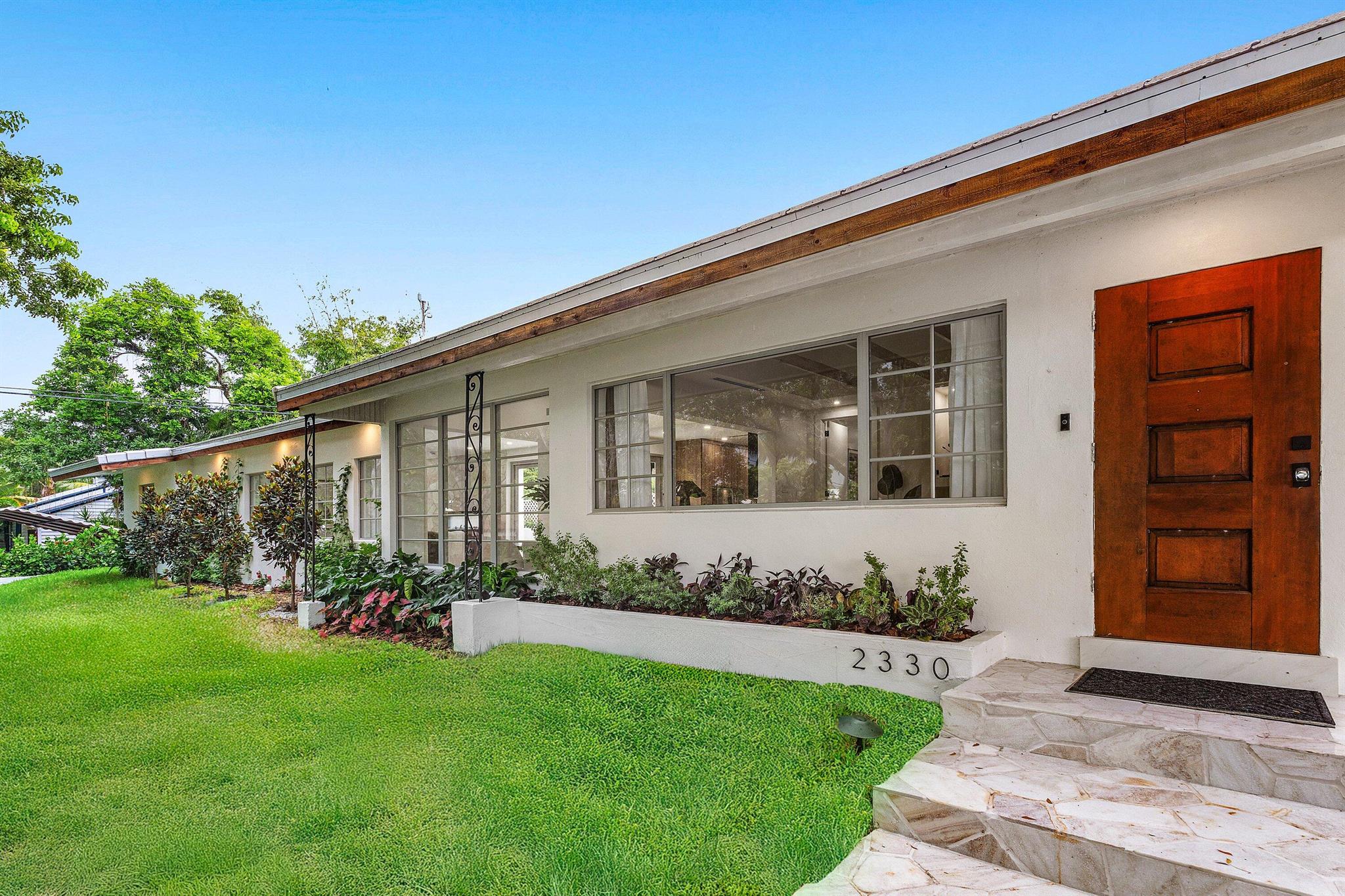 2330 Lake Avenue
