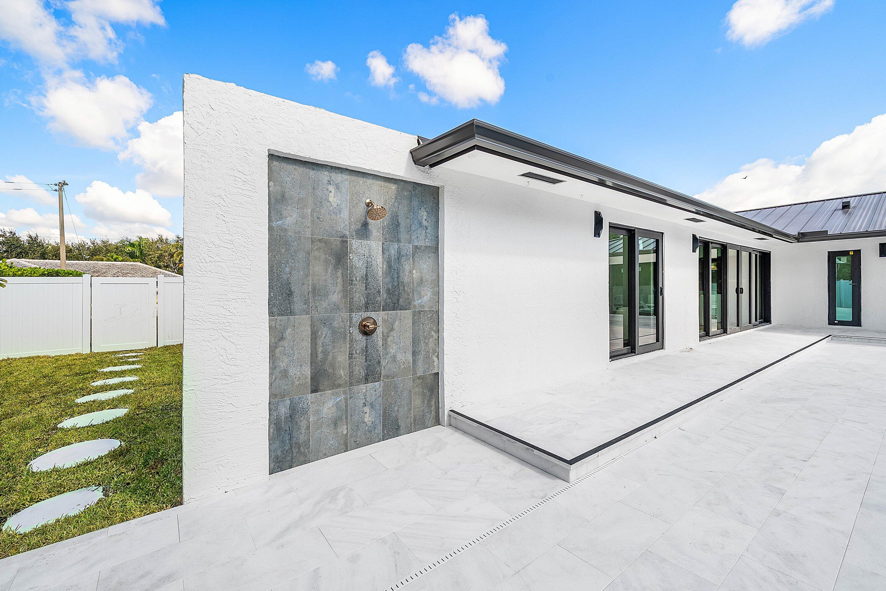1120 SW 16th Street