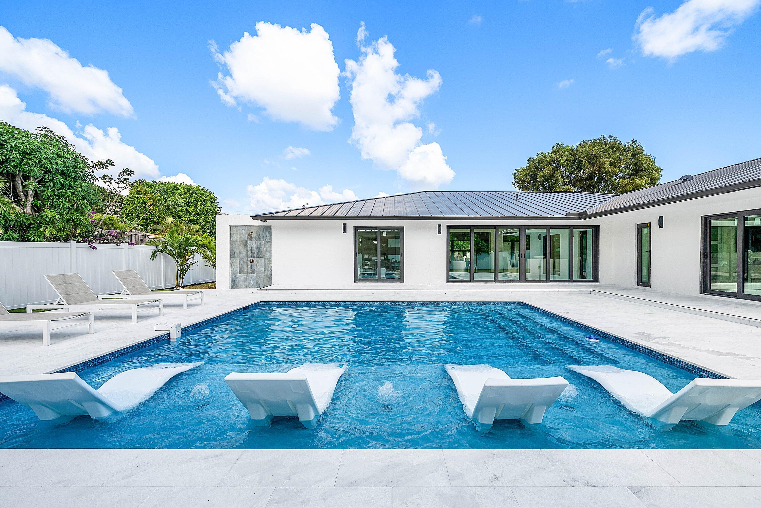 1120 SW 16th Street