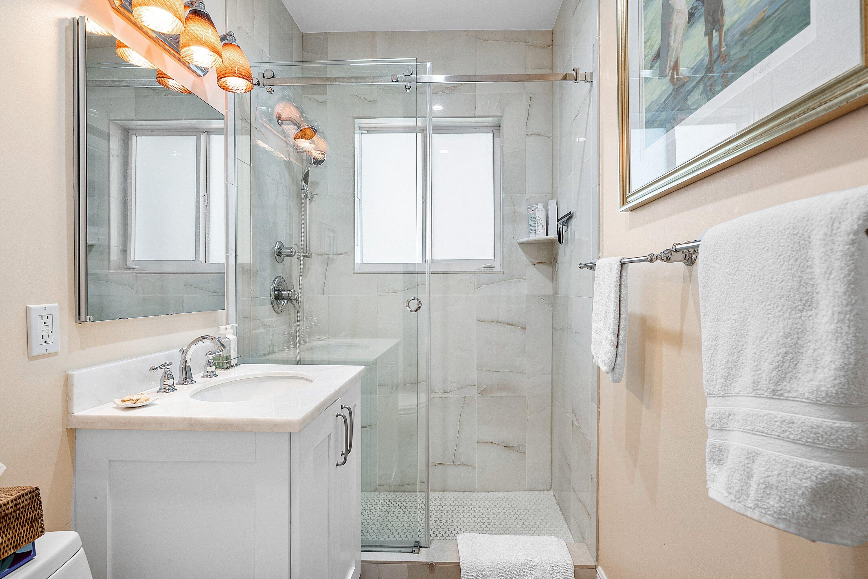725 Palm Trail 10