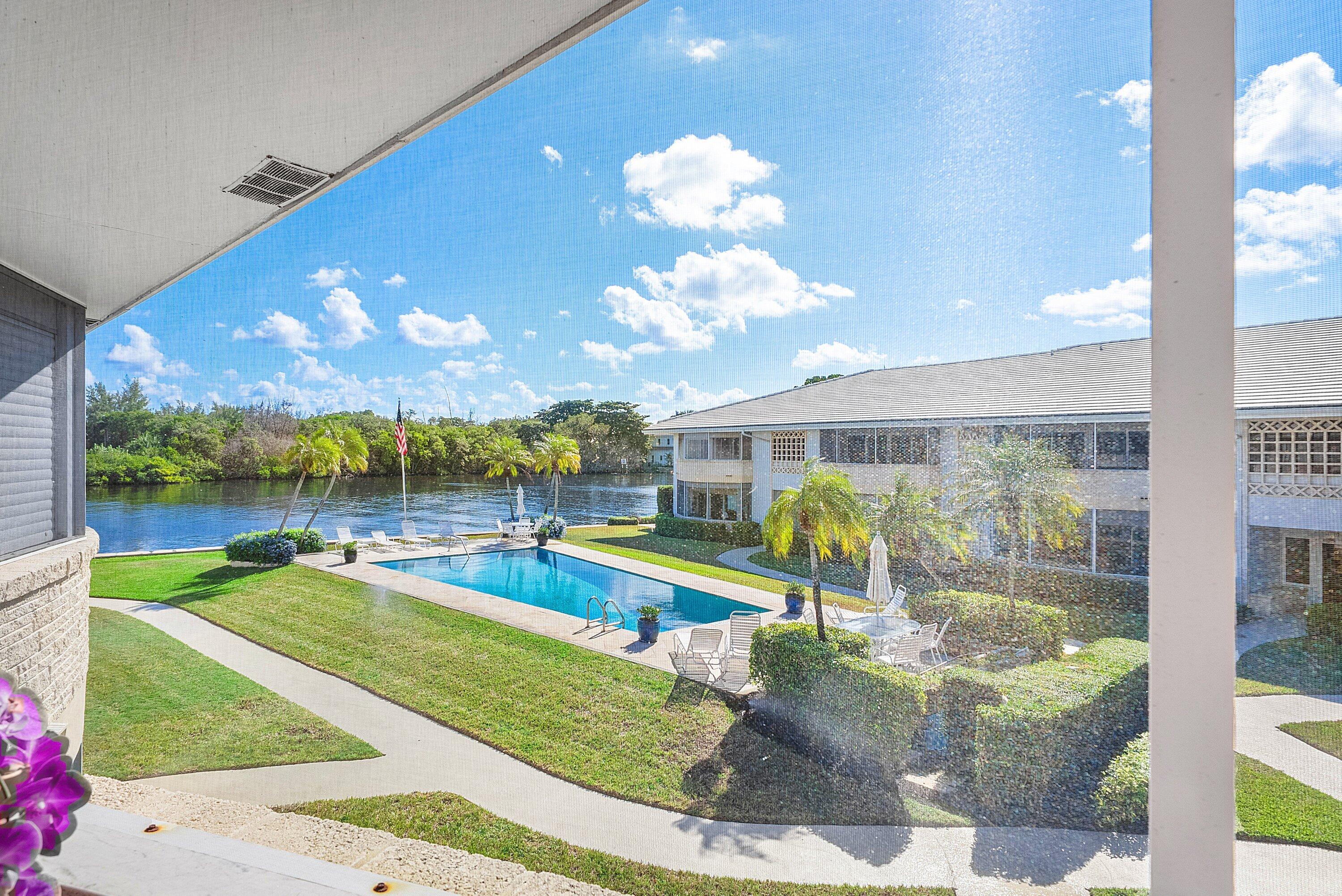 725 Palm Trail 10