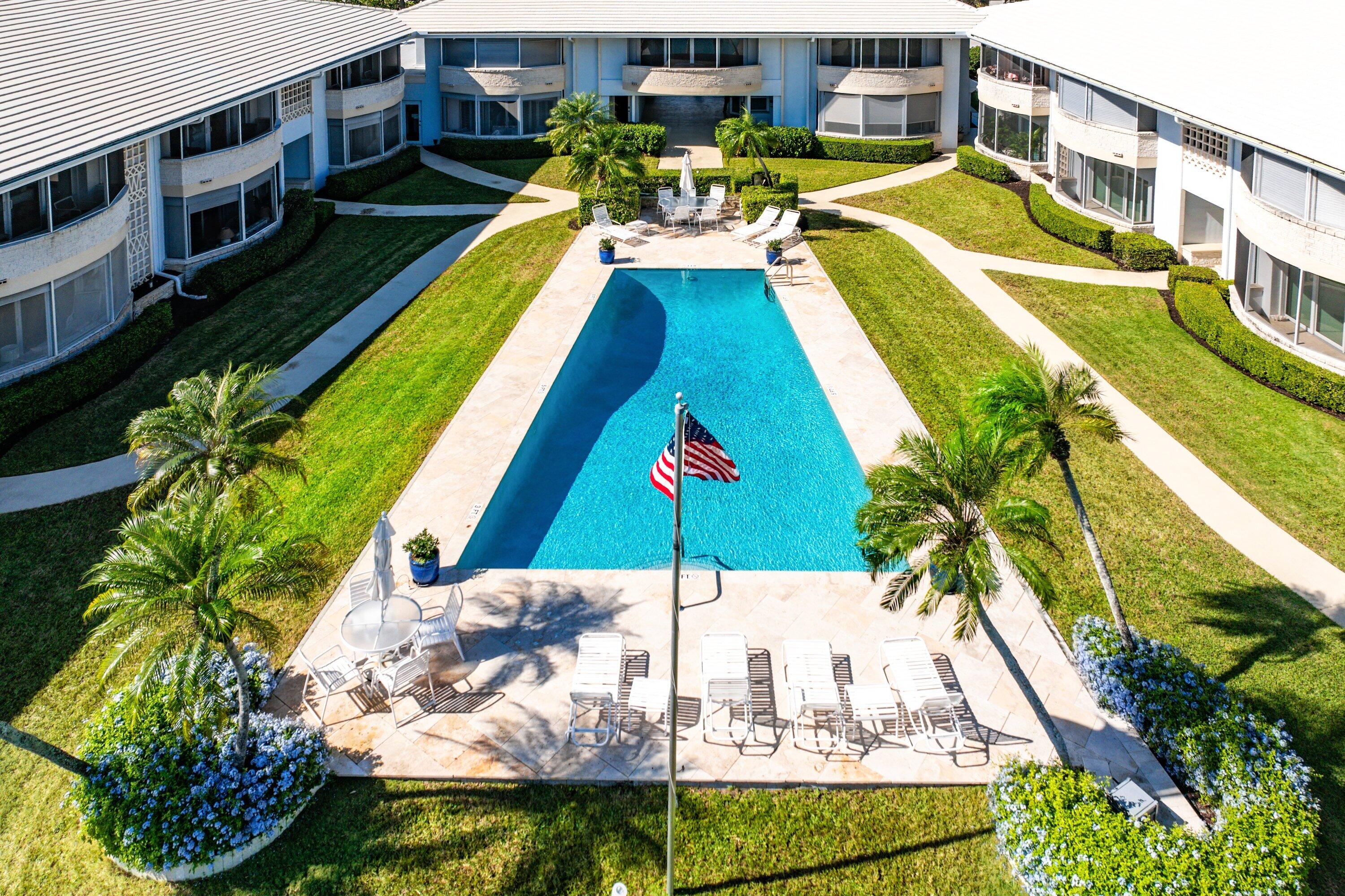 725 Palm Trail 10