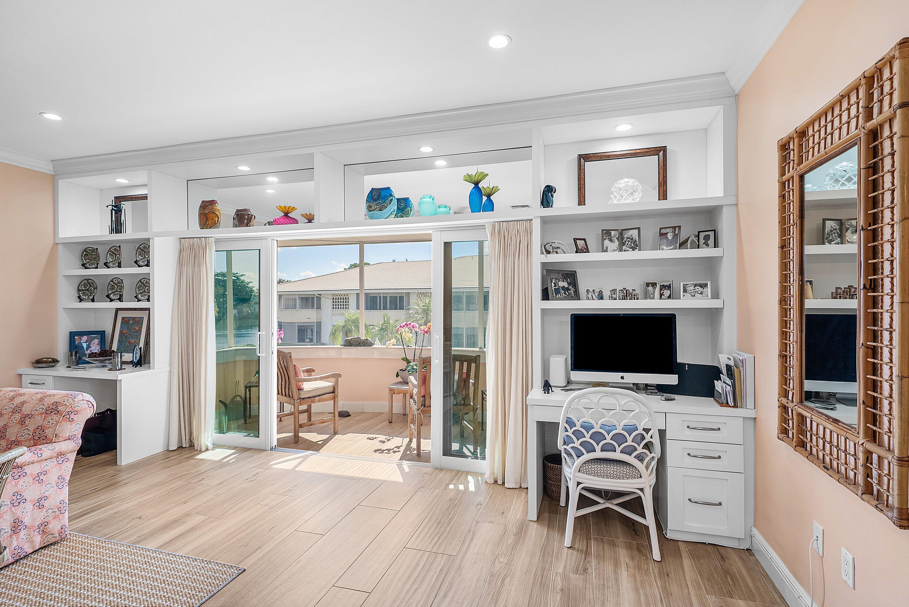 725 Palm Trail 10