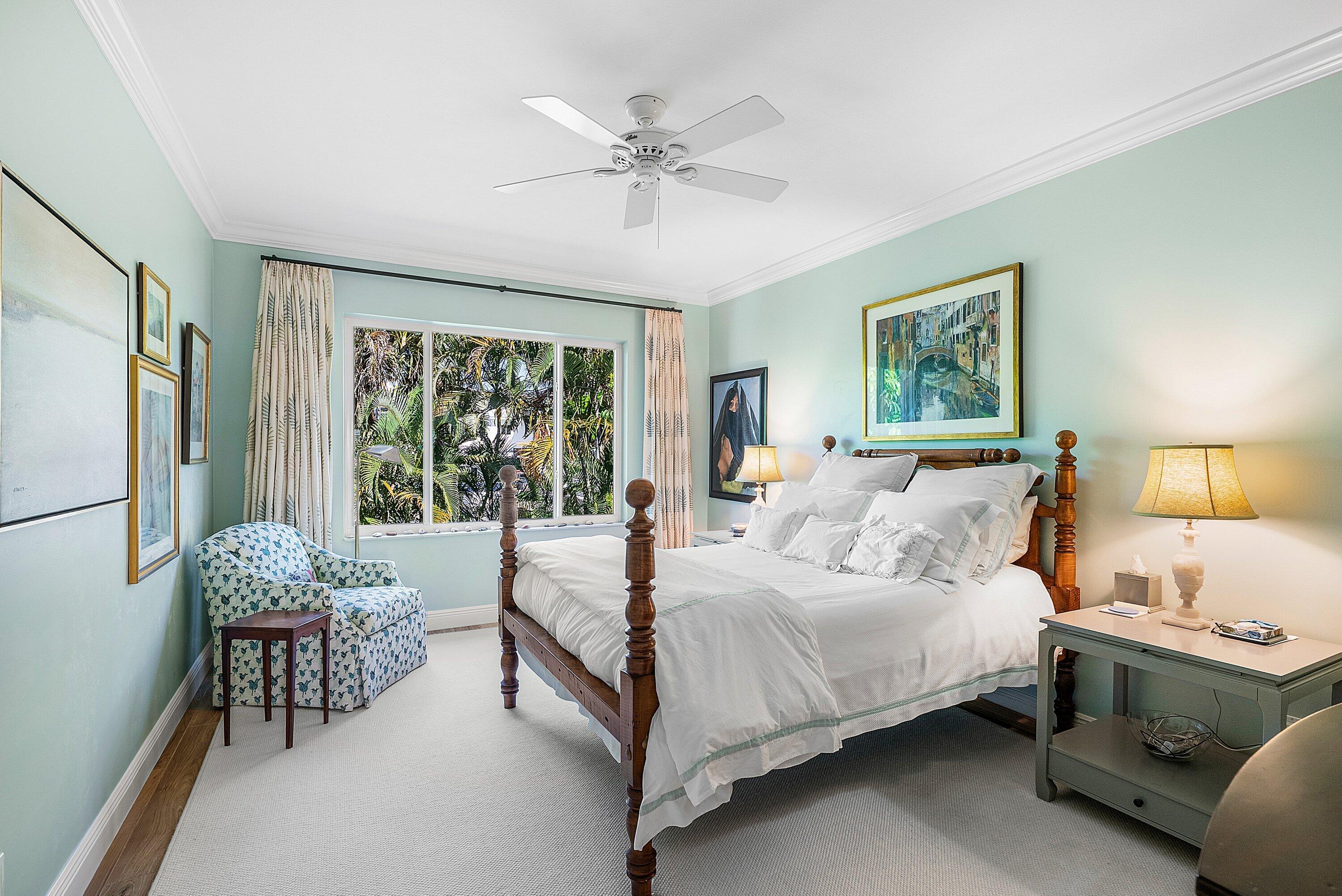 725 Palm Trail 10