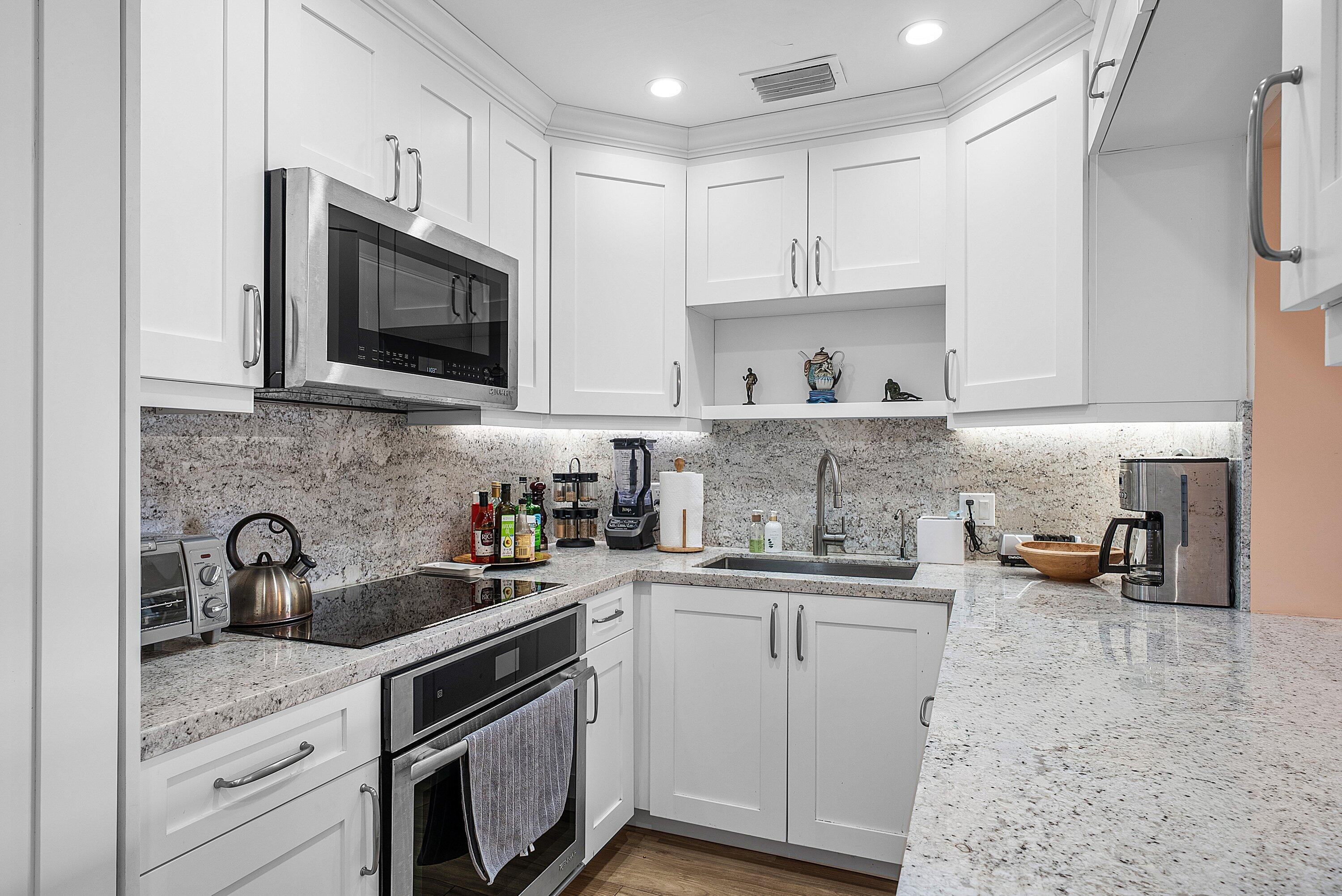 725 Palm Trail 10