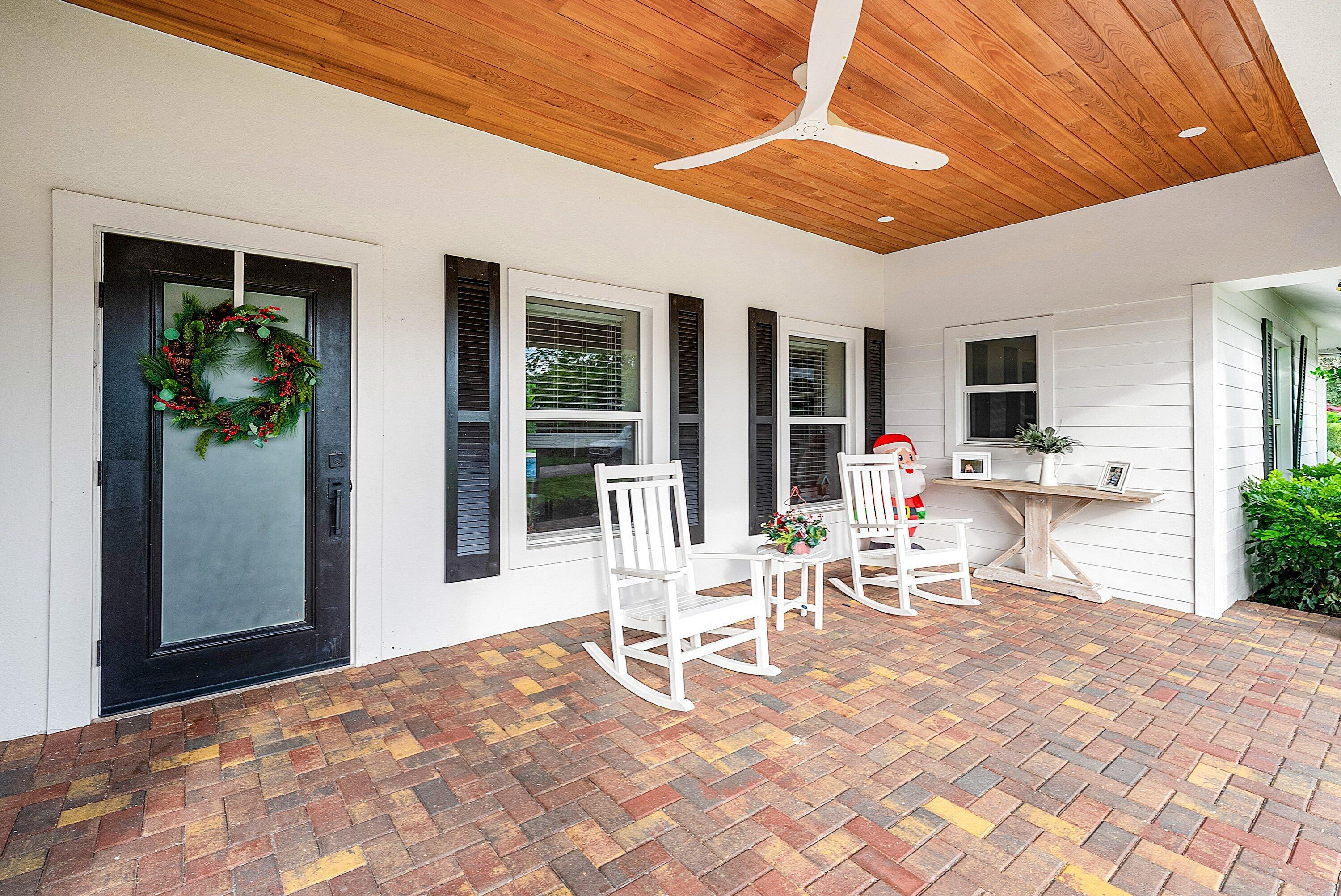 917 SW 36th Court
