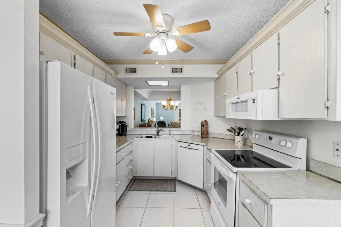 23345 Carolwood Lane 406, Boca Raton Unit: 406